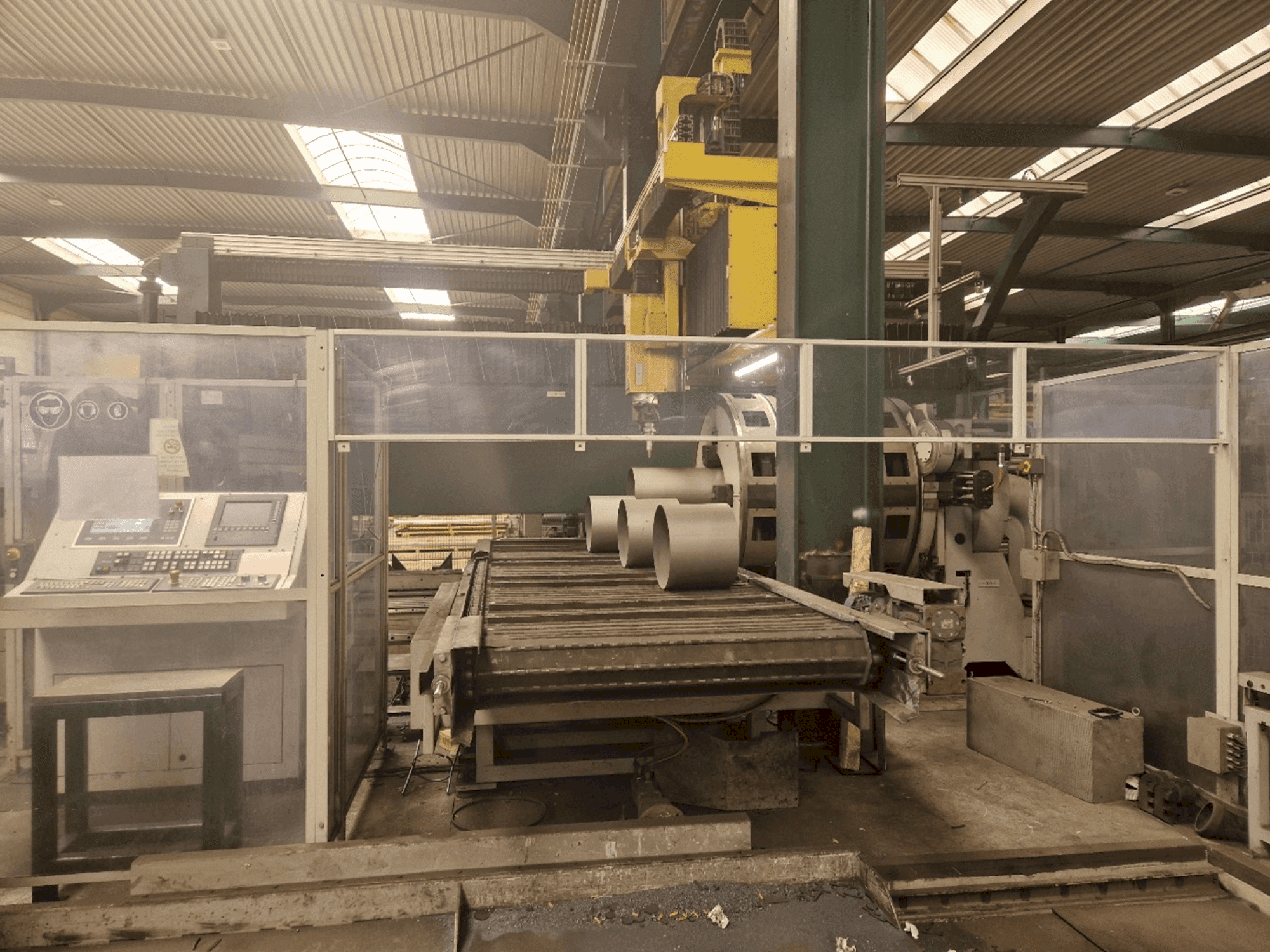 Masina TTM FL 600 3D eestvaade