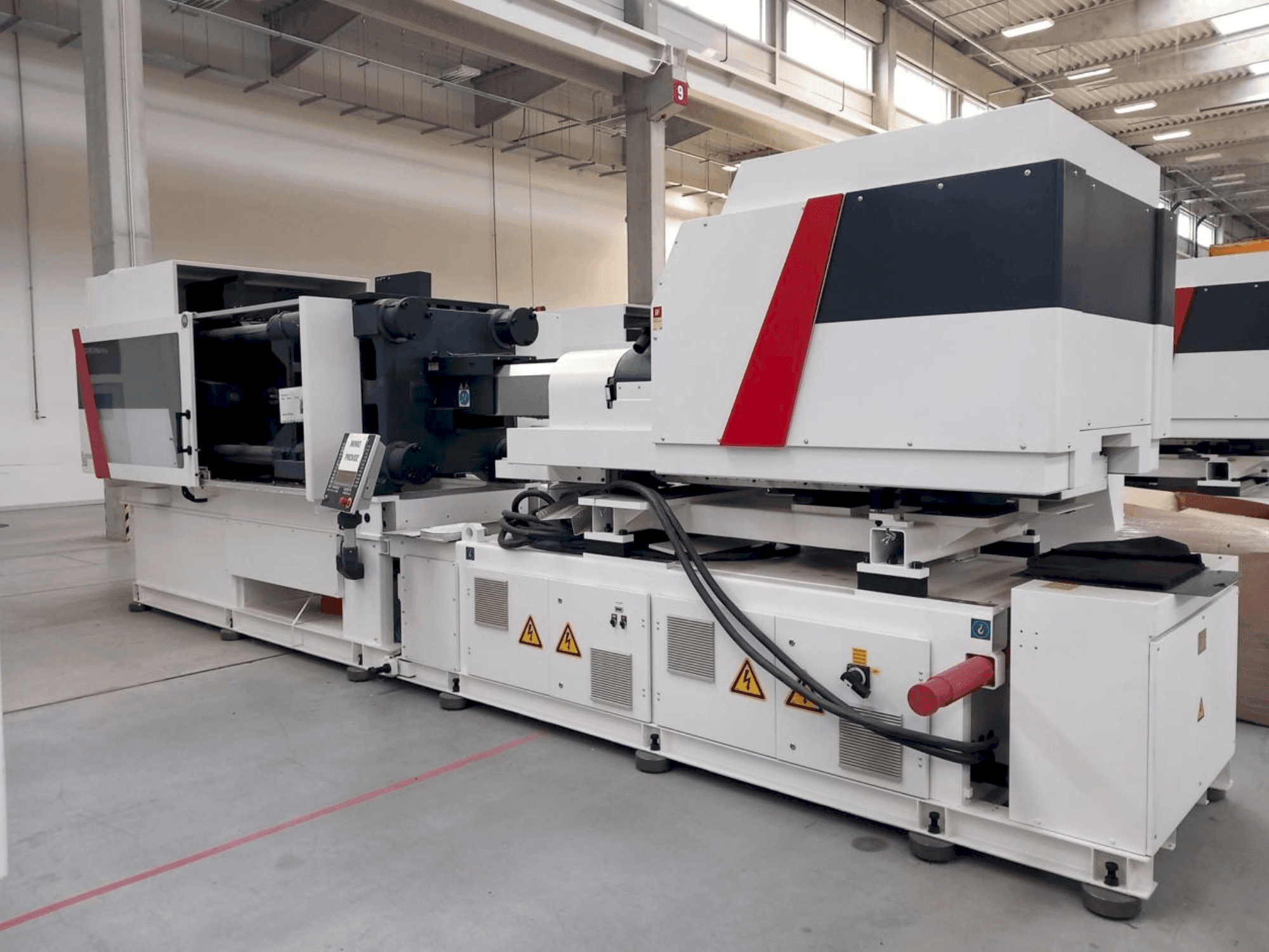 Masina Milacron Elektron Evo 350   eestvaade