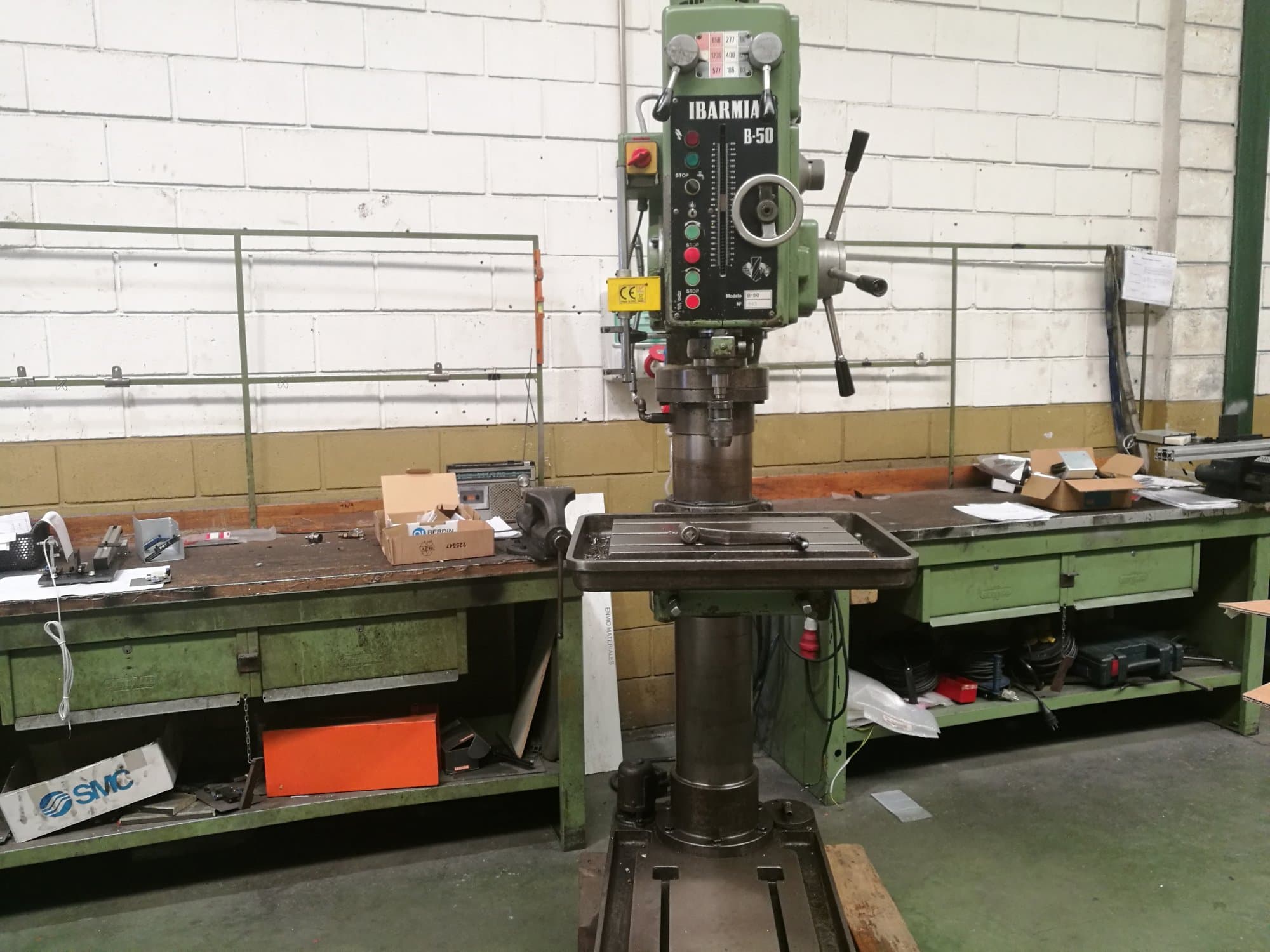 Masina IBARMIA B-50 eestvaade