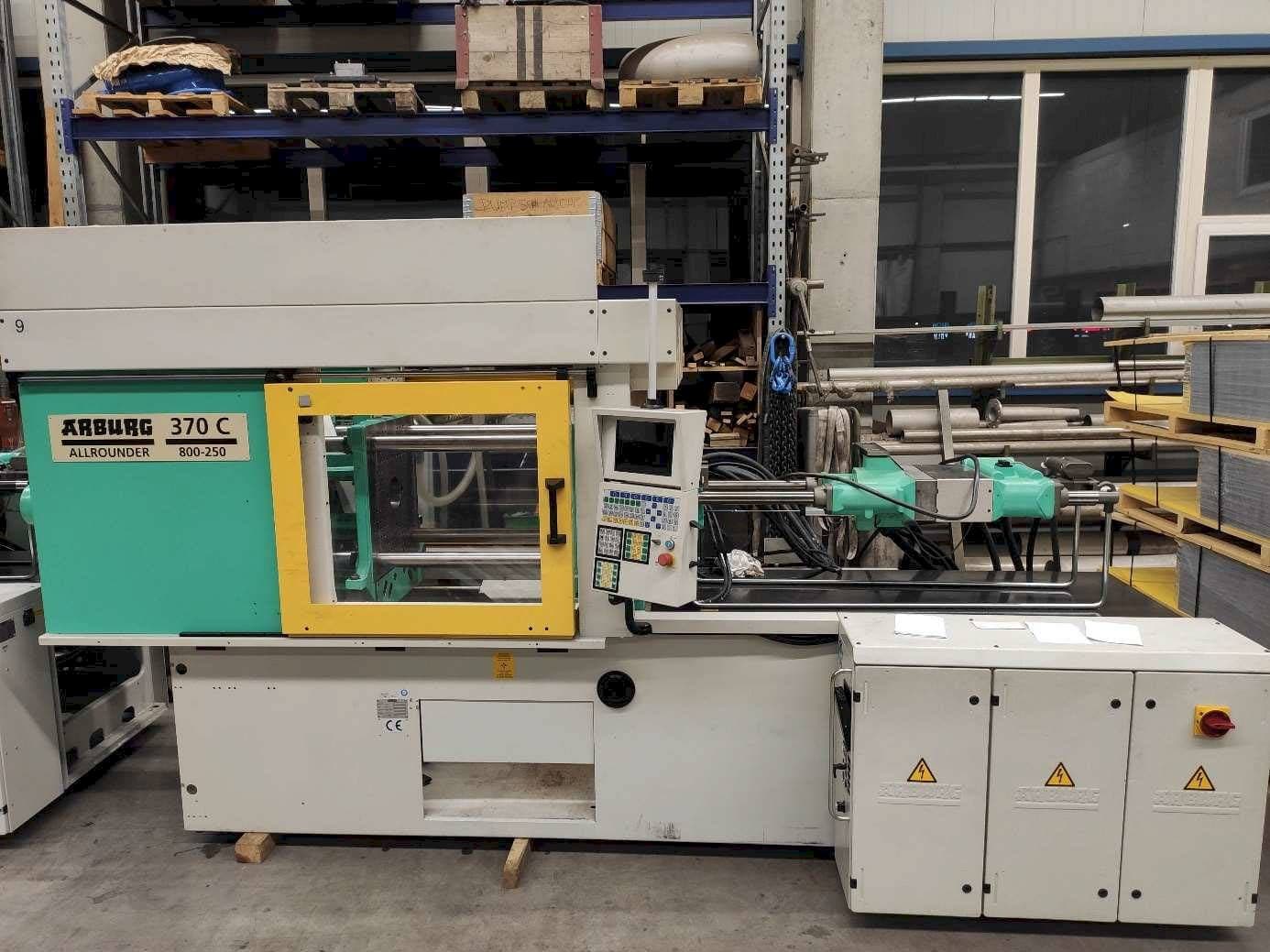 Masina Arburg 370C-800-250 eestvaade