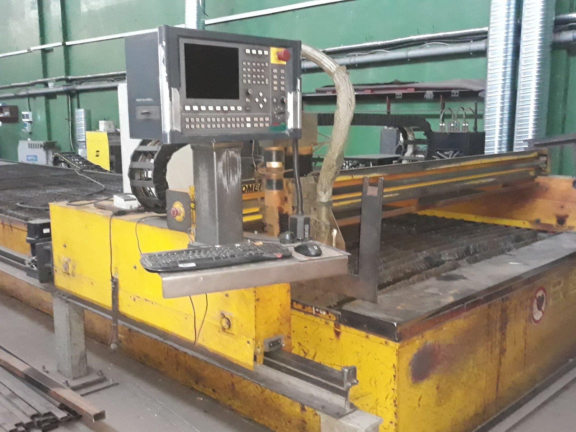 Masina ESAB CXD-P 3000 eestvaade