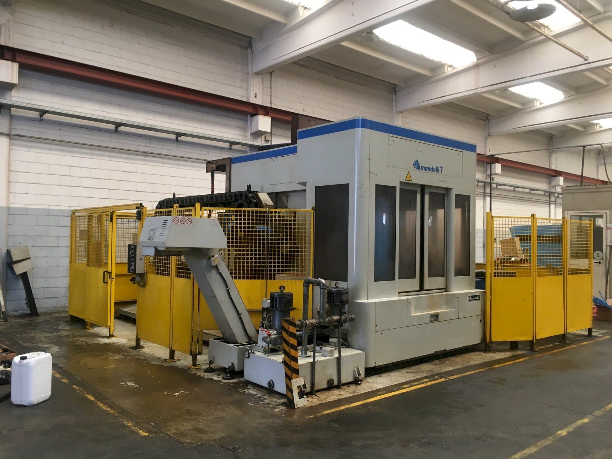 Masina Mandelli Type 7 eestvaade