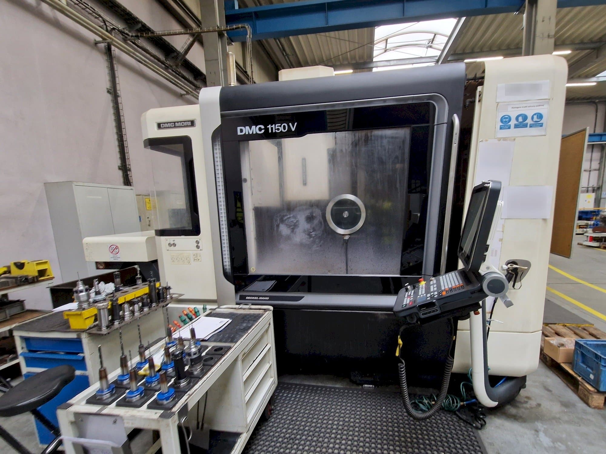 Masina DMG MORI DMC 1150 V eestvaade
