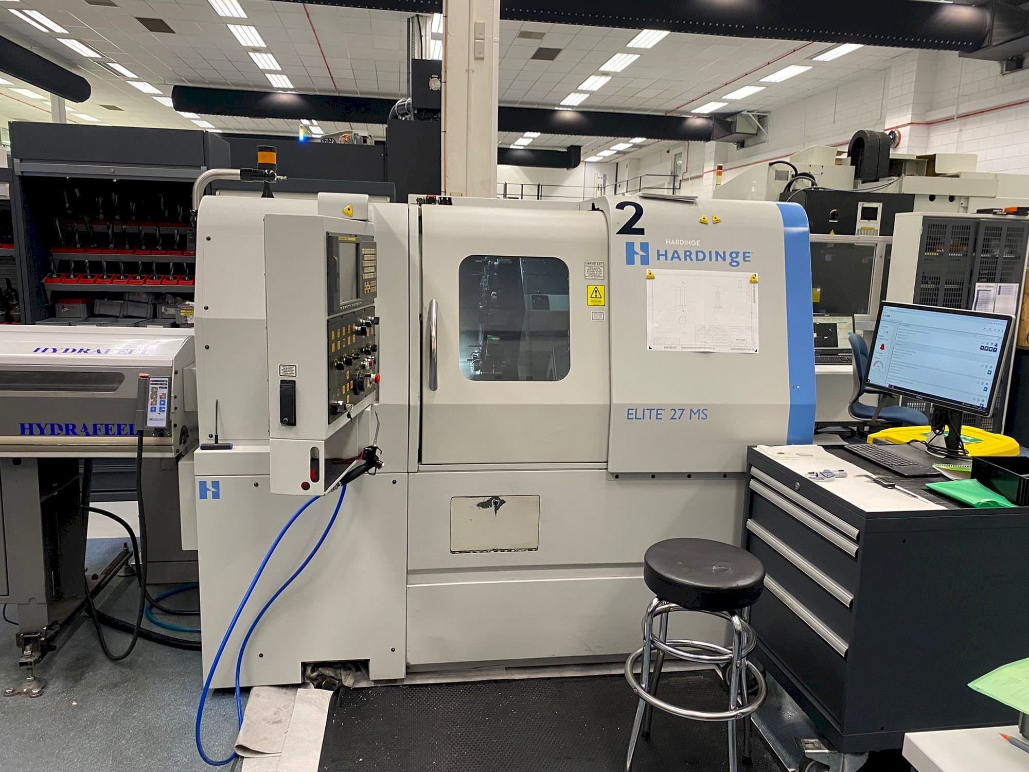 Masina HARDINGE Elite 27MS eestvaade