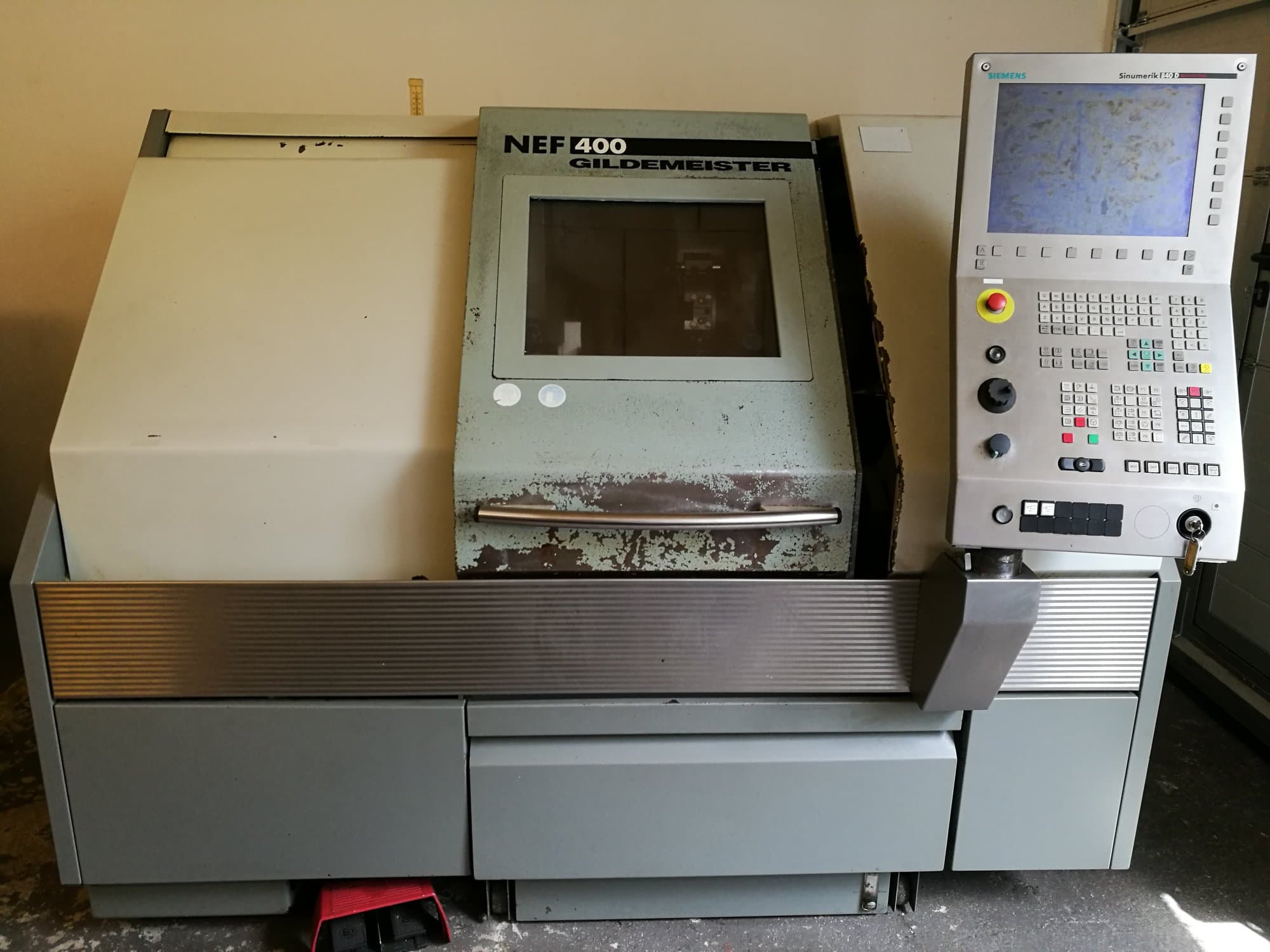 Masina Gildemeister NEF 400   eestvaade