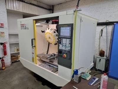 Masina FANUC ROBODRILL α-T14iFib parema külje vaade