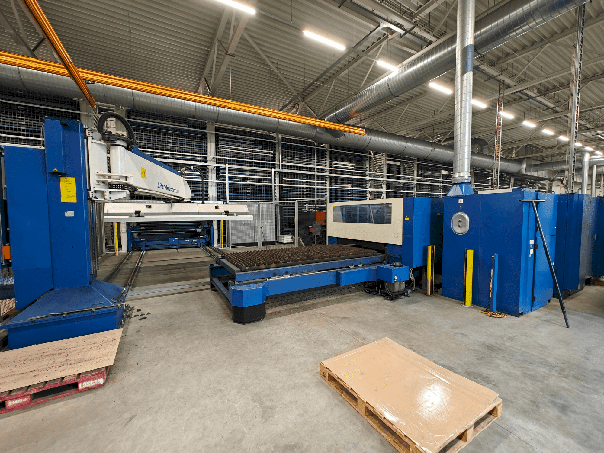 Masina TRUMPF Trumatic L3050 eestvaade