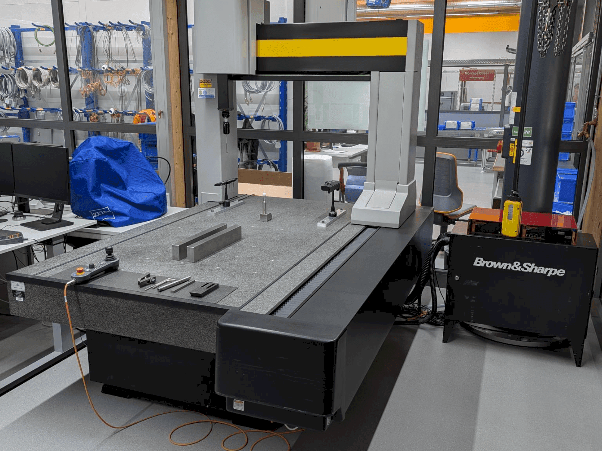 Masina BROWN & SHARPE Chameleon eestvaade