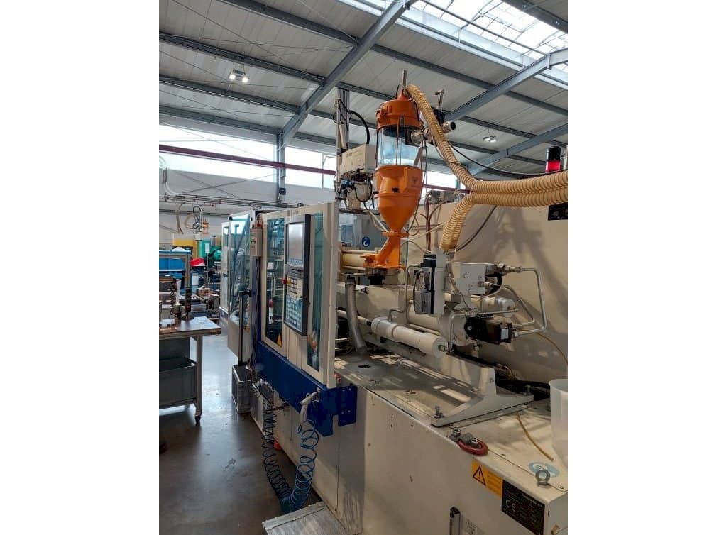 Masina Krauss Maffei 80-180 CX   eestvaade