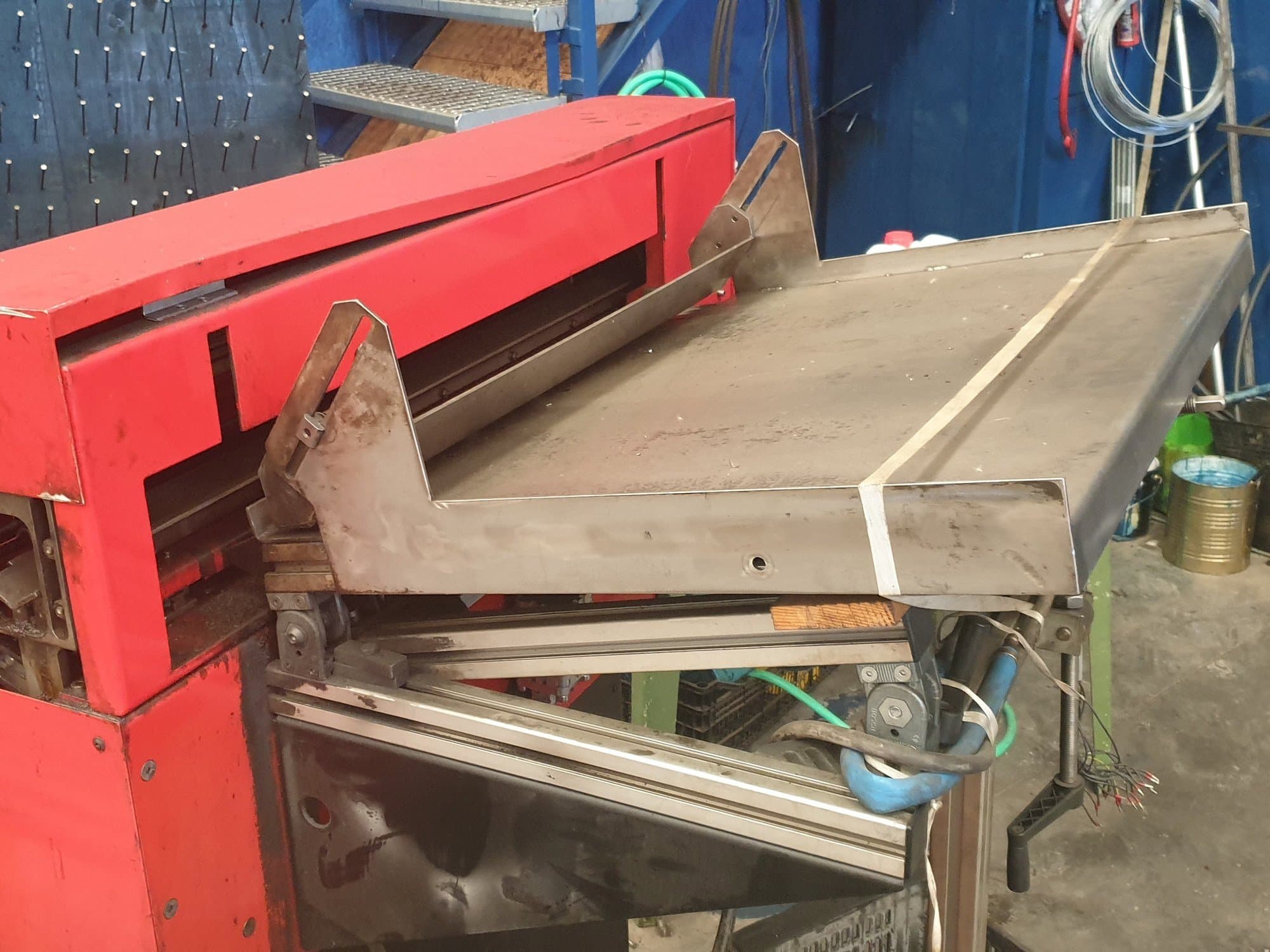 Masina EMCO LM 800 vasaku külje vaade