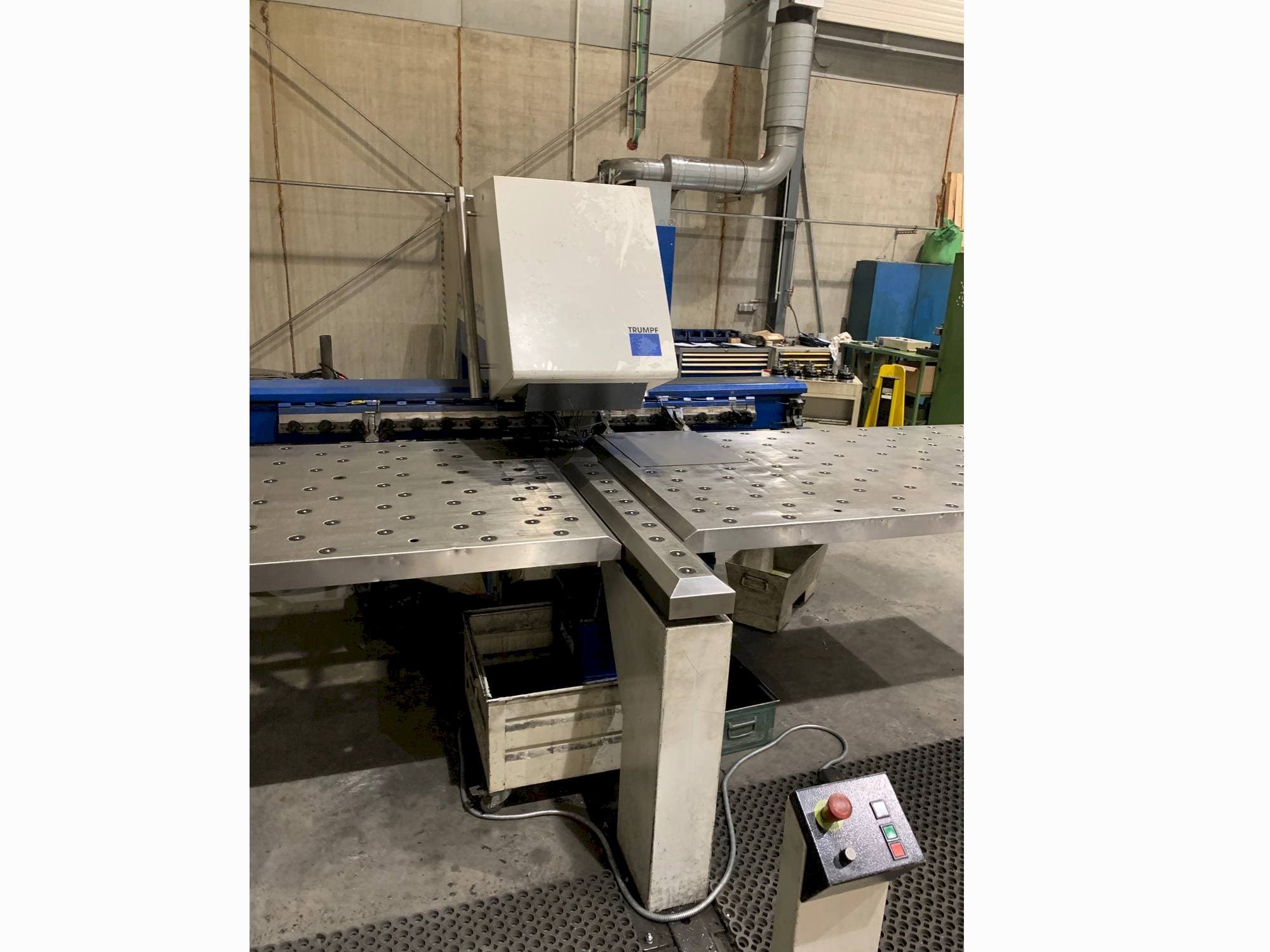 Masina Trumpf Trumatic 200 eestvaade