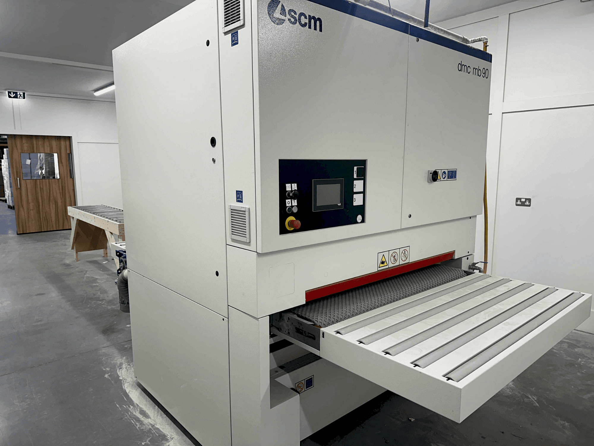 Masina SCM DMC MB90 DBB135 eestvaade