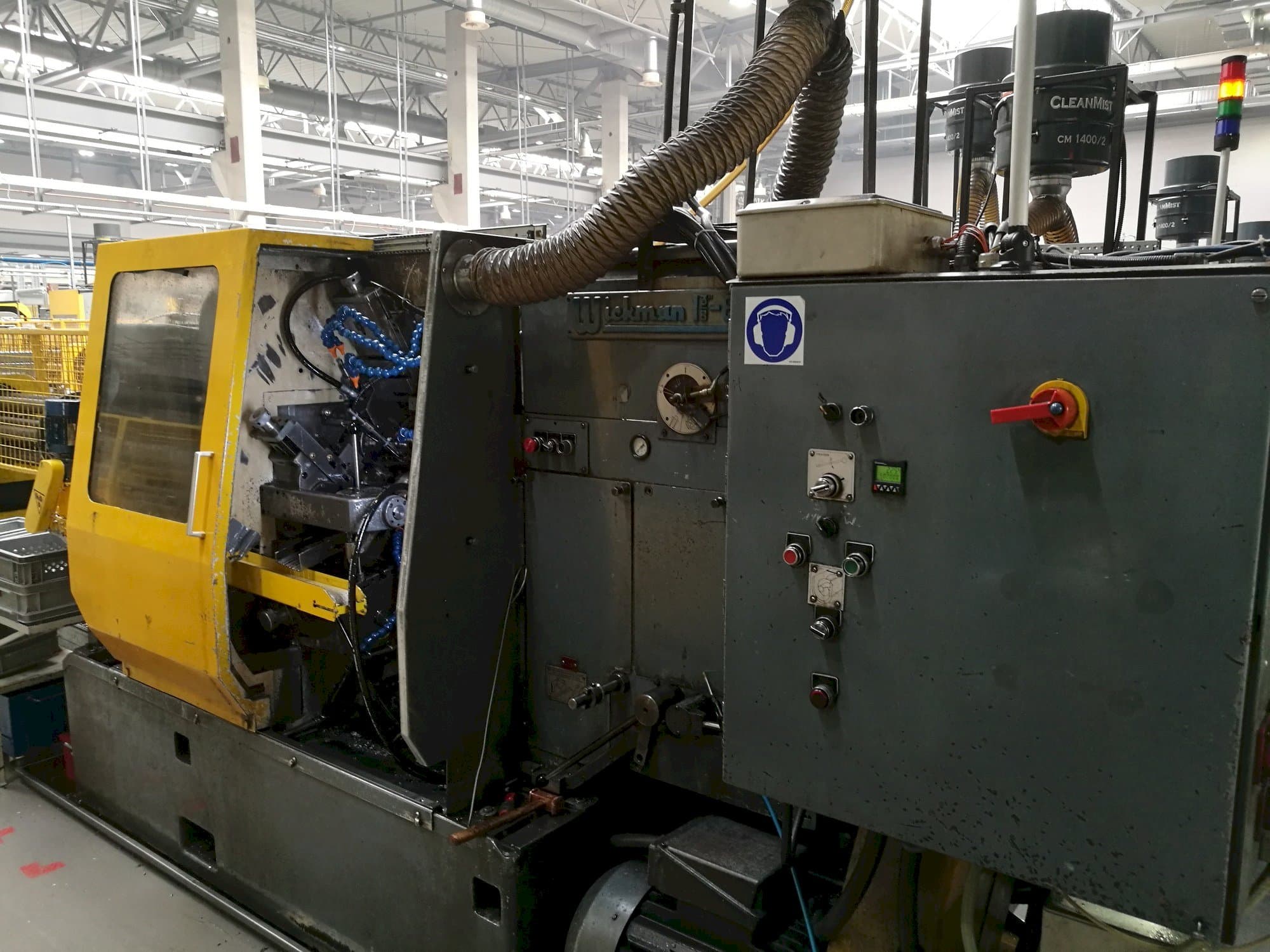 Masina Wickman 1 3/8"-6 eestvaade