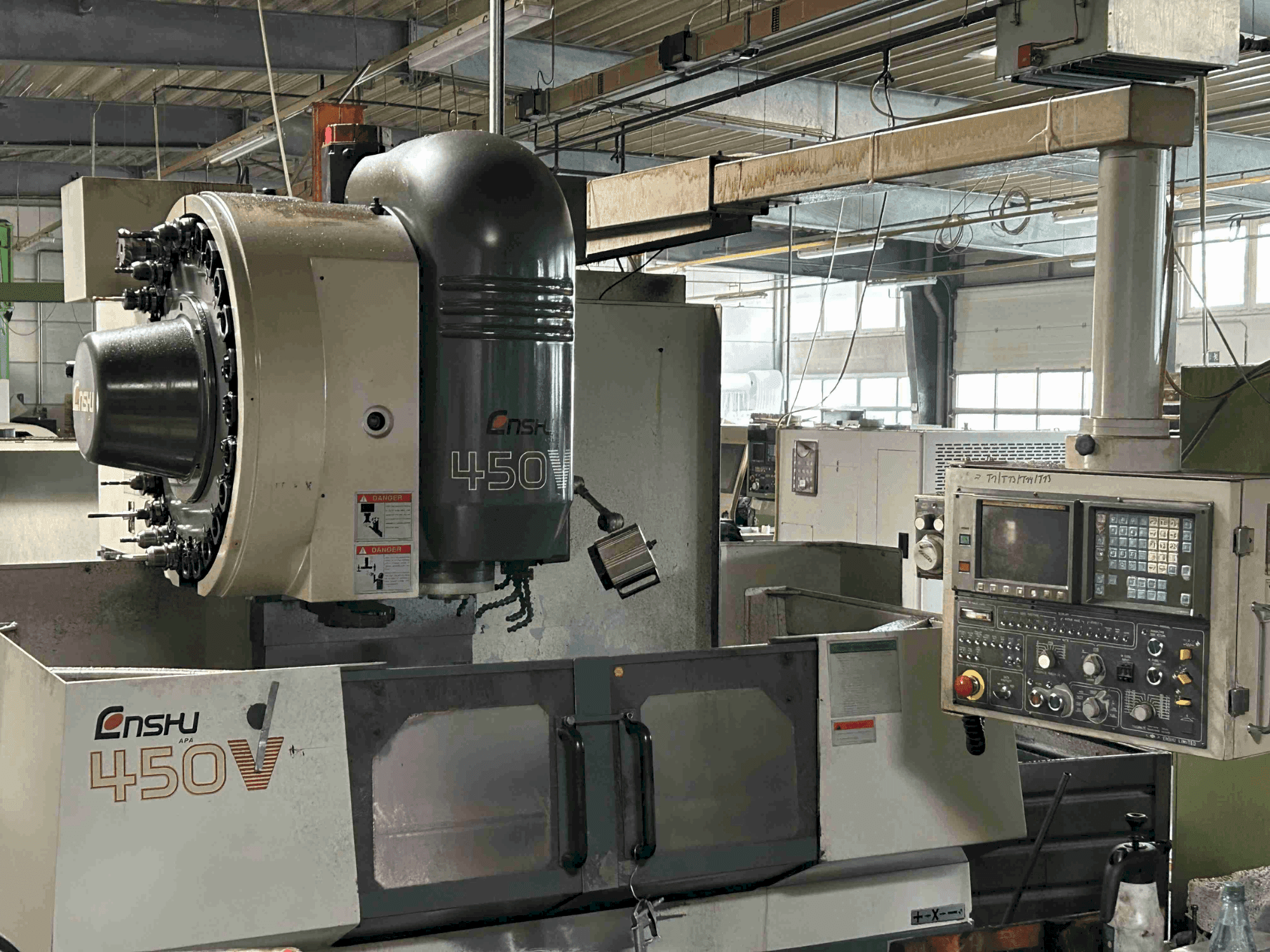 Masina Enshu 450 V eestvaade