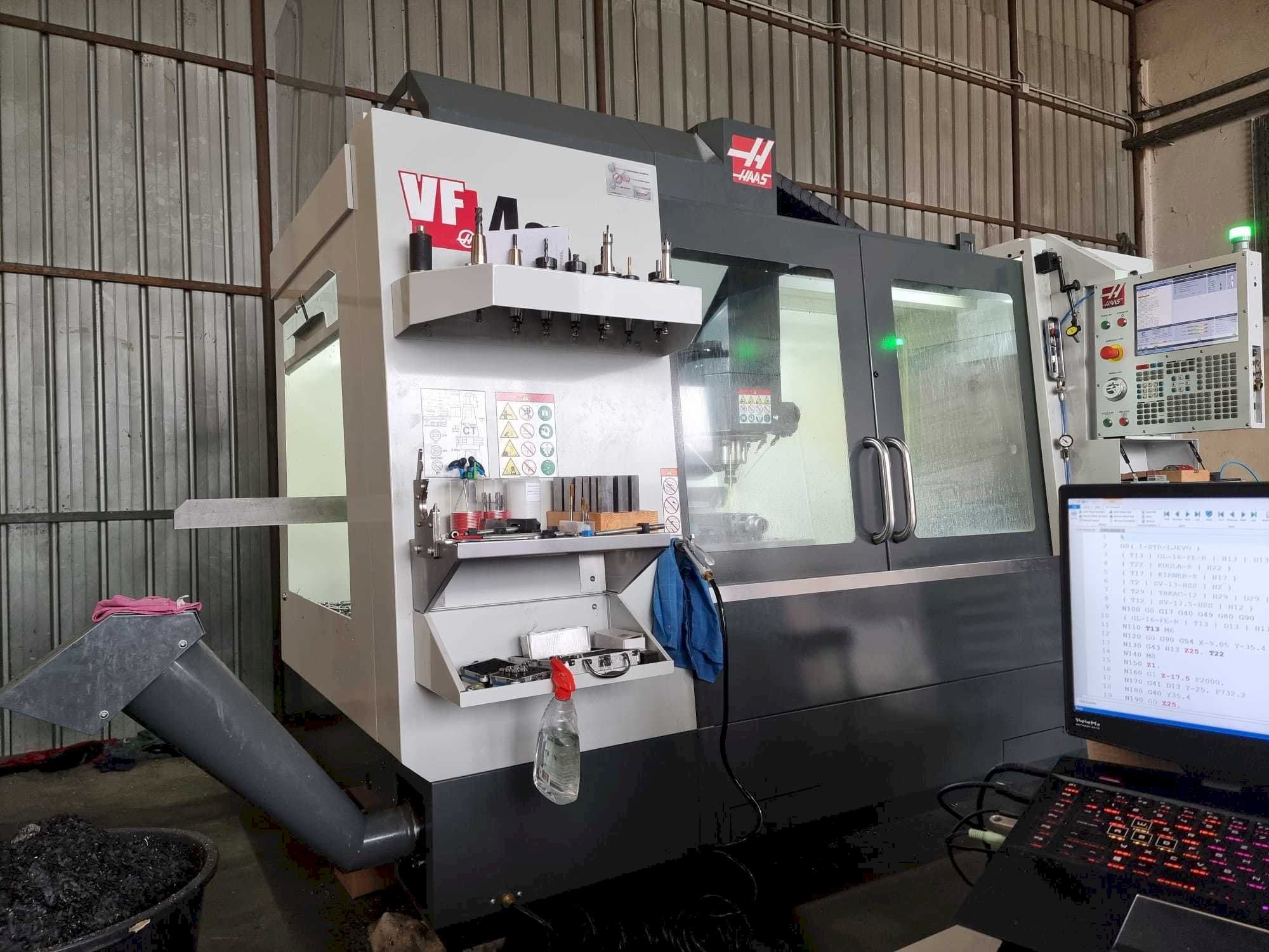 Masina HAAS VF4SS eestvaade