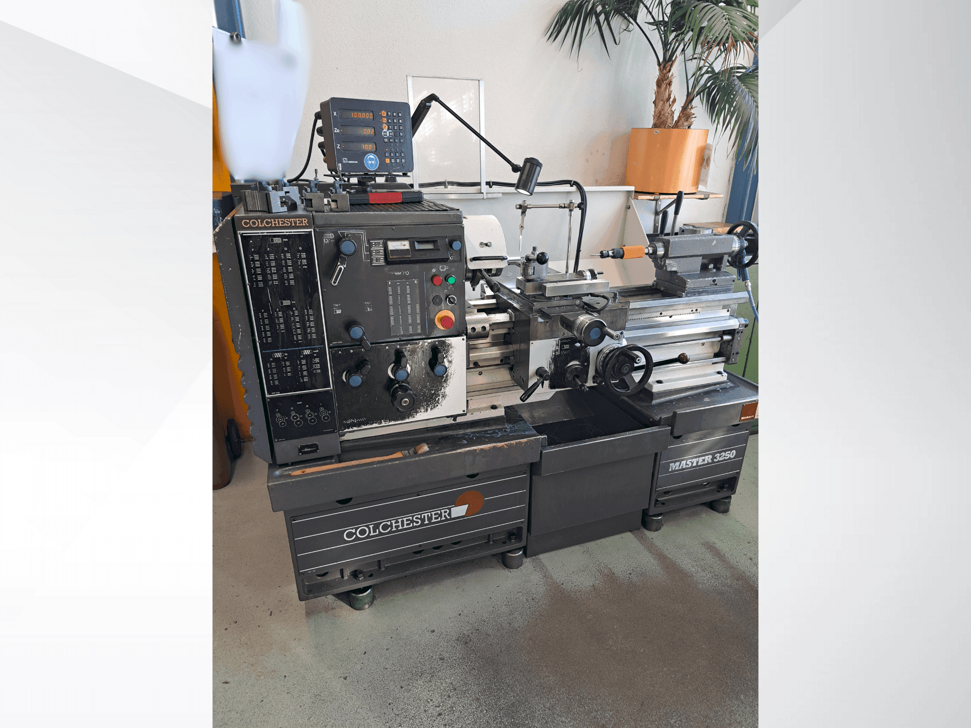 Masina Colchester Master 3250 eestvaade