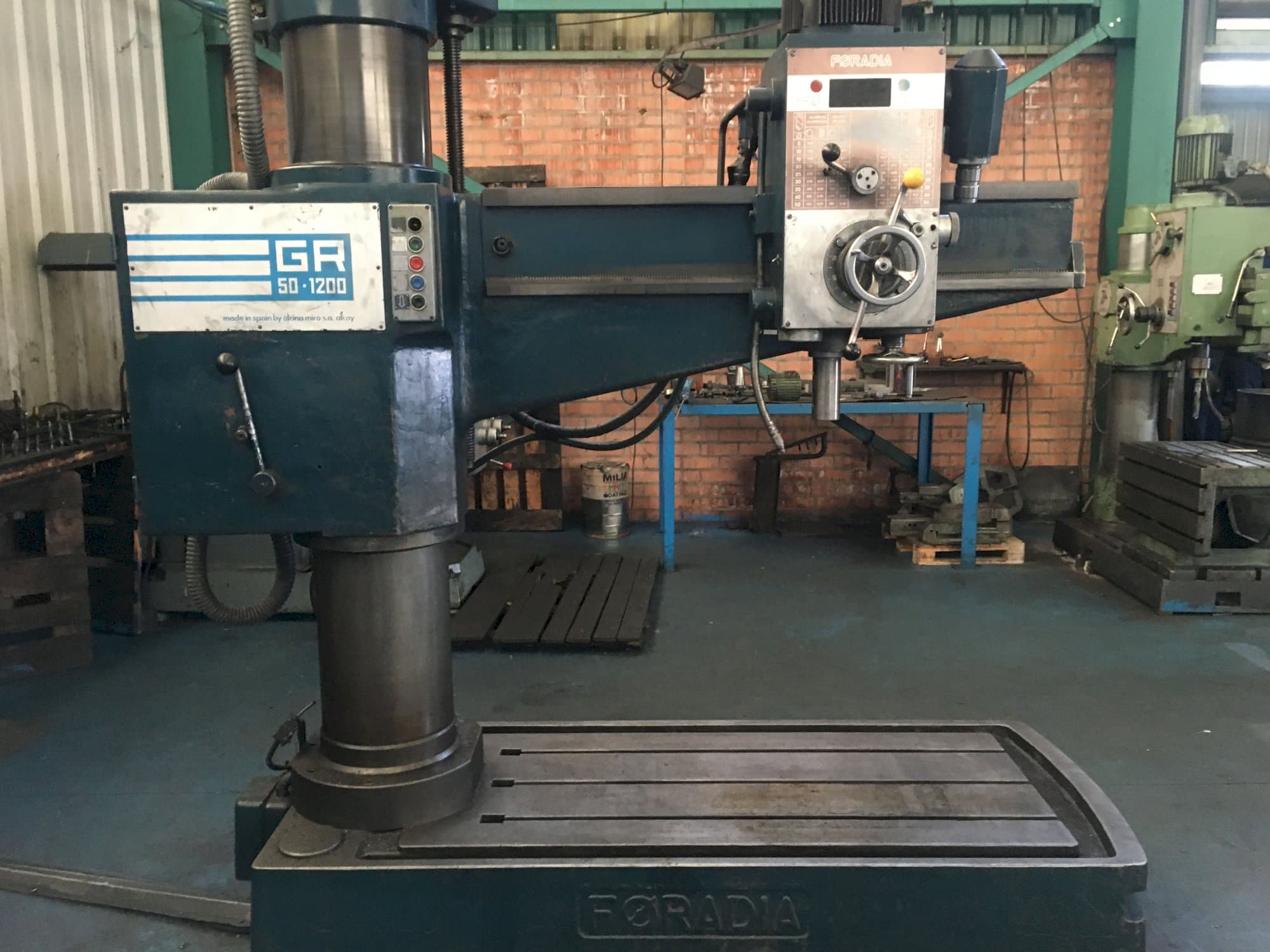 Masina FORADIA GR 50/1200 parema külje vaade