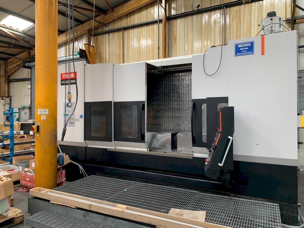 Masina Mazak VTC-800/30SR eestvaade