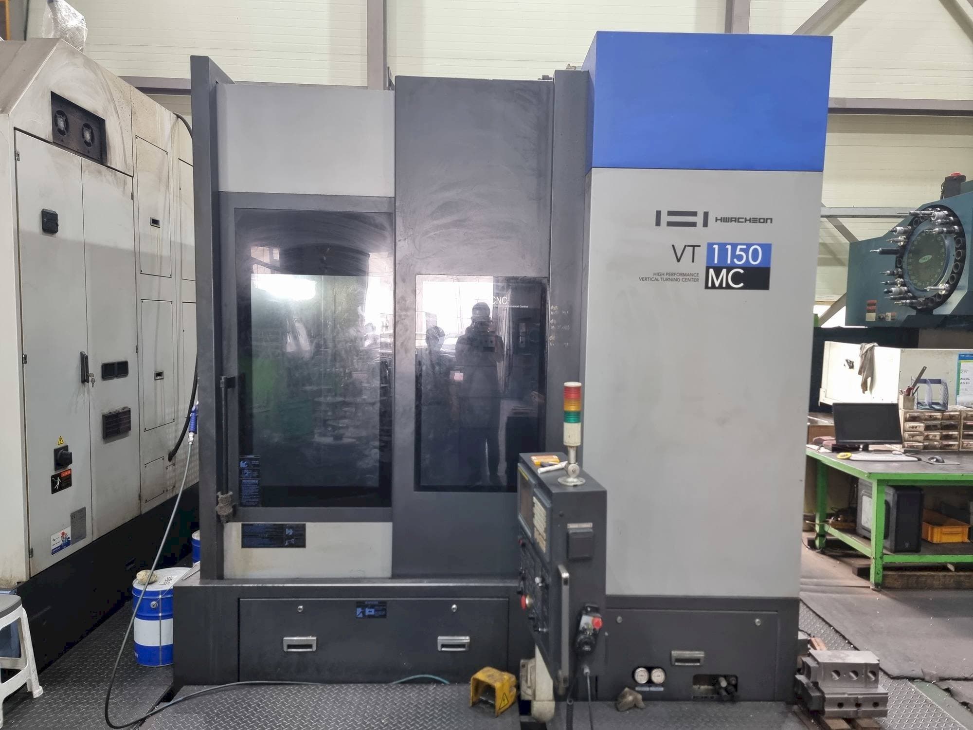 Masina HWACHEON VT1150MC eestvaade