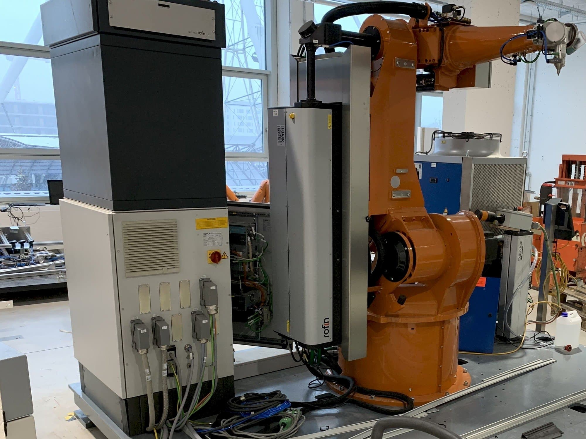 Masina Reis Robotics Laserroboter RV6L eestvaade