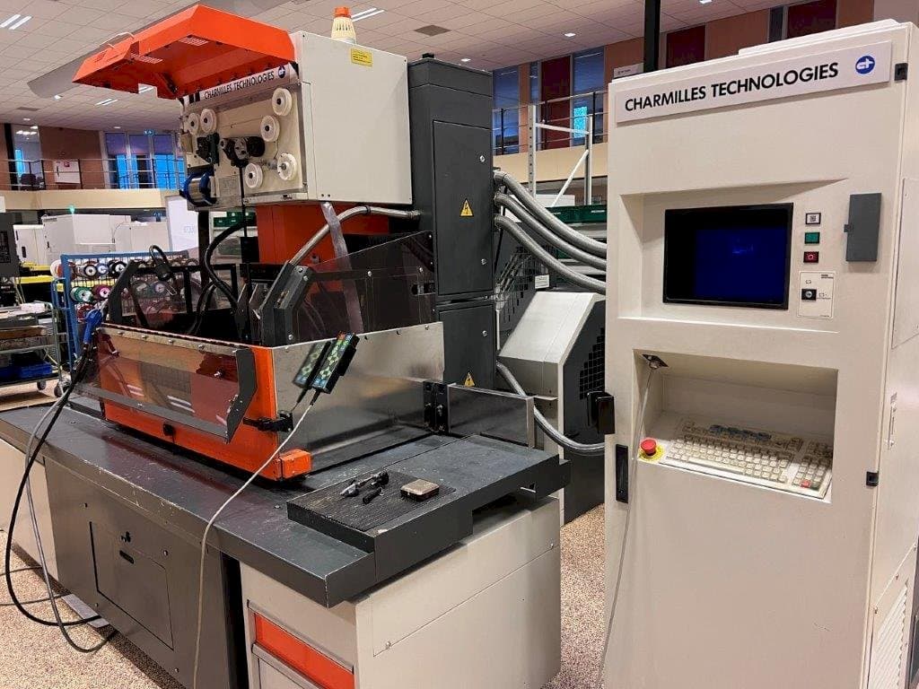 Masina CHARMILLES Robofil FI6020 CSL2 eestvaade