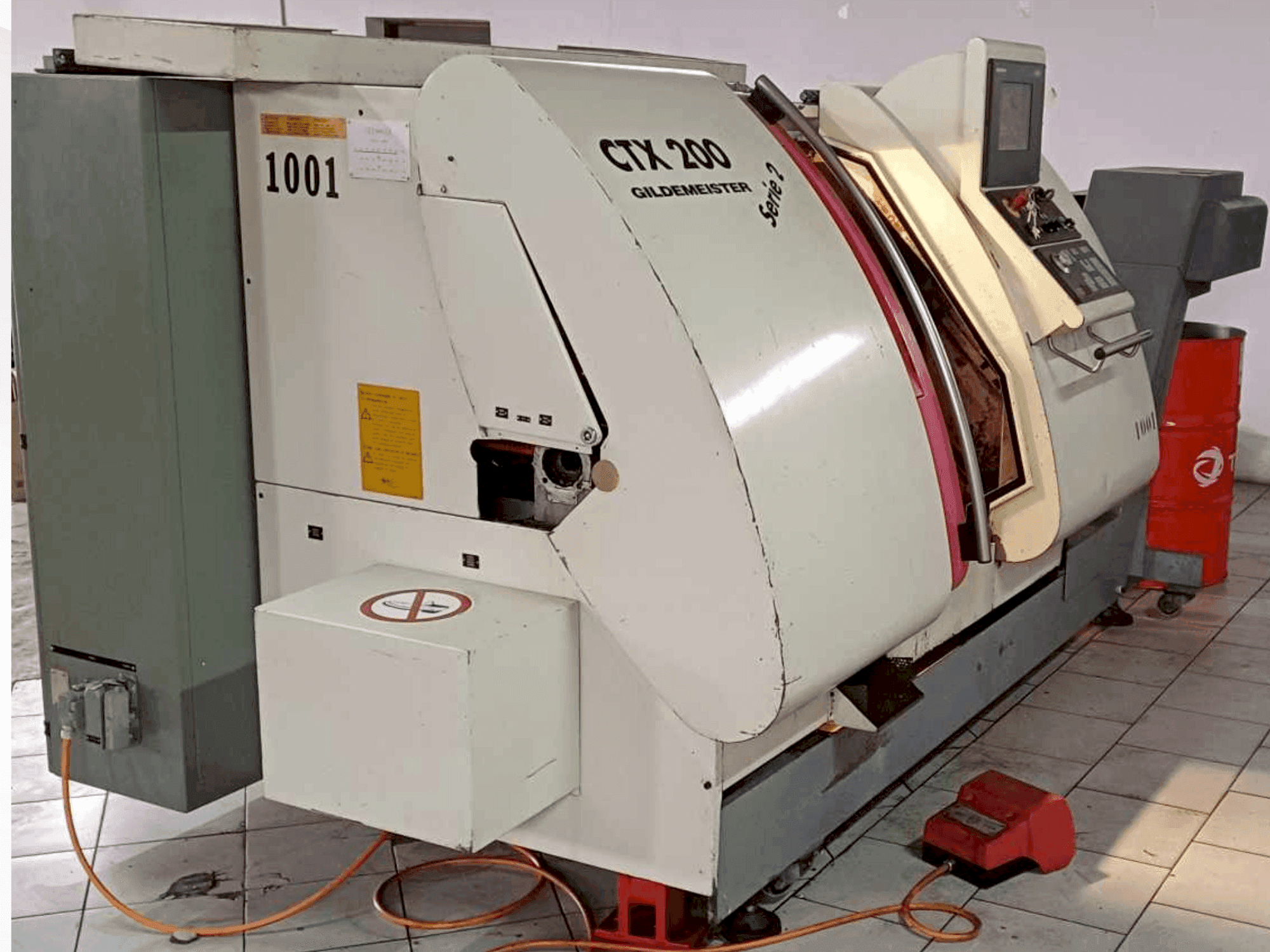 Masina Gildemeister CTX 200 S2 eestvaade