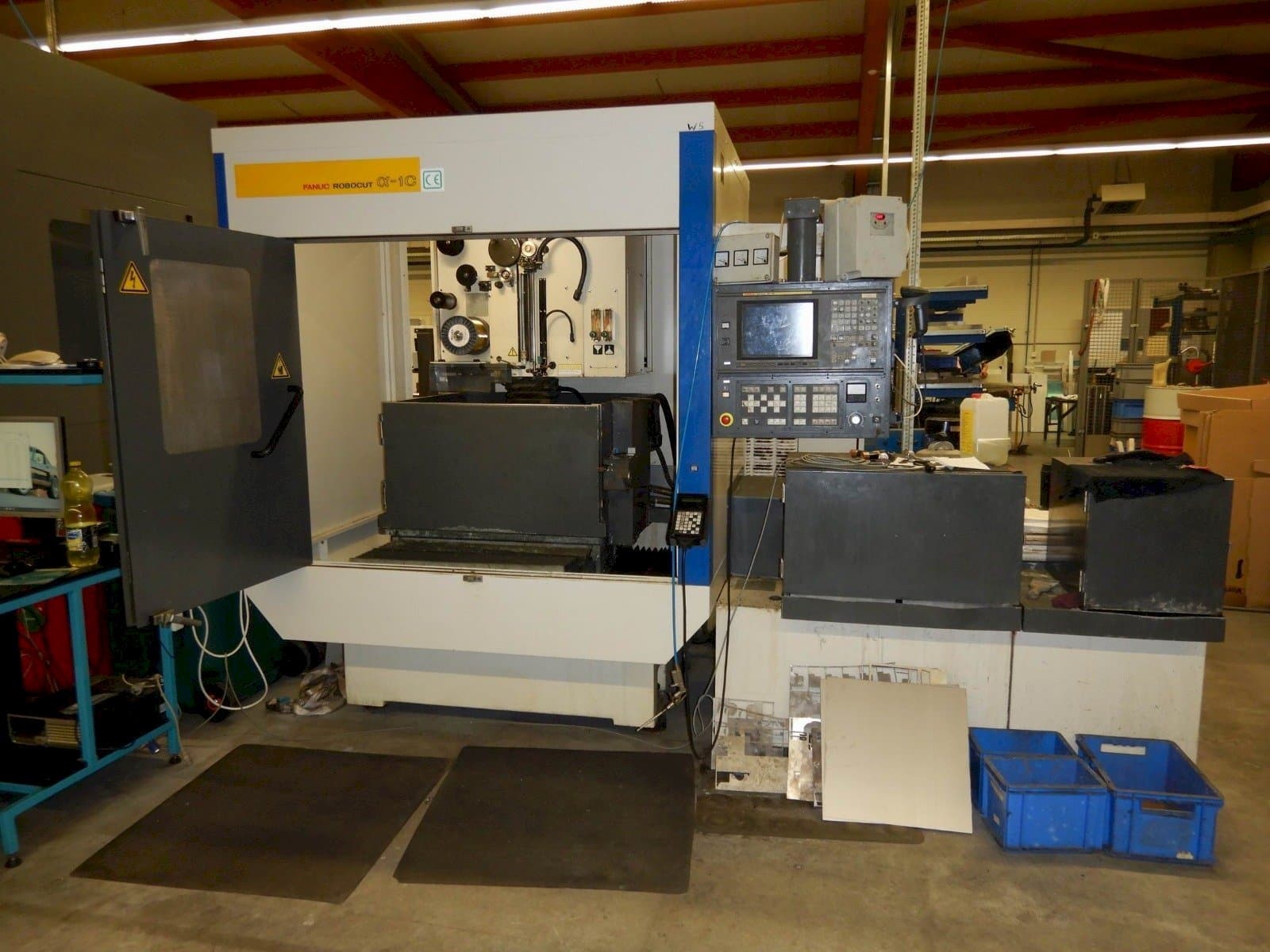 Masina FANUC ROBOCUT ALPHA 1C eestvaade