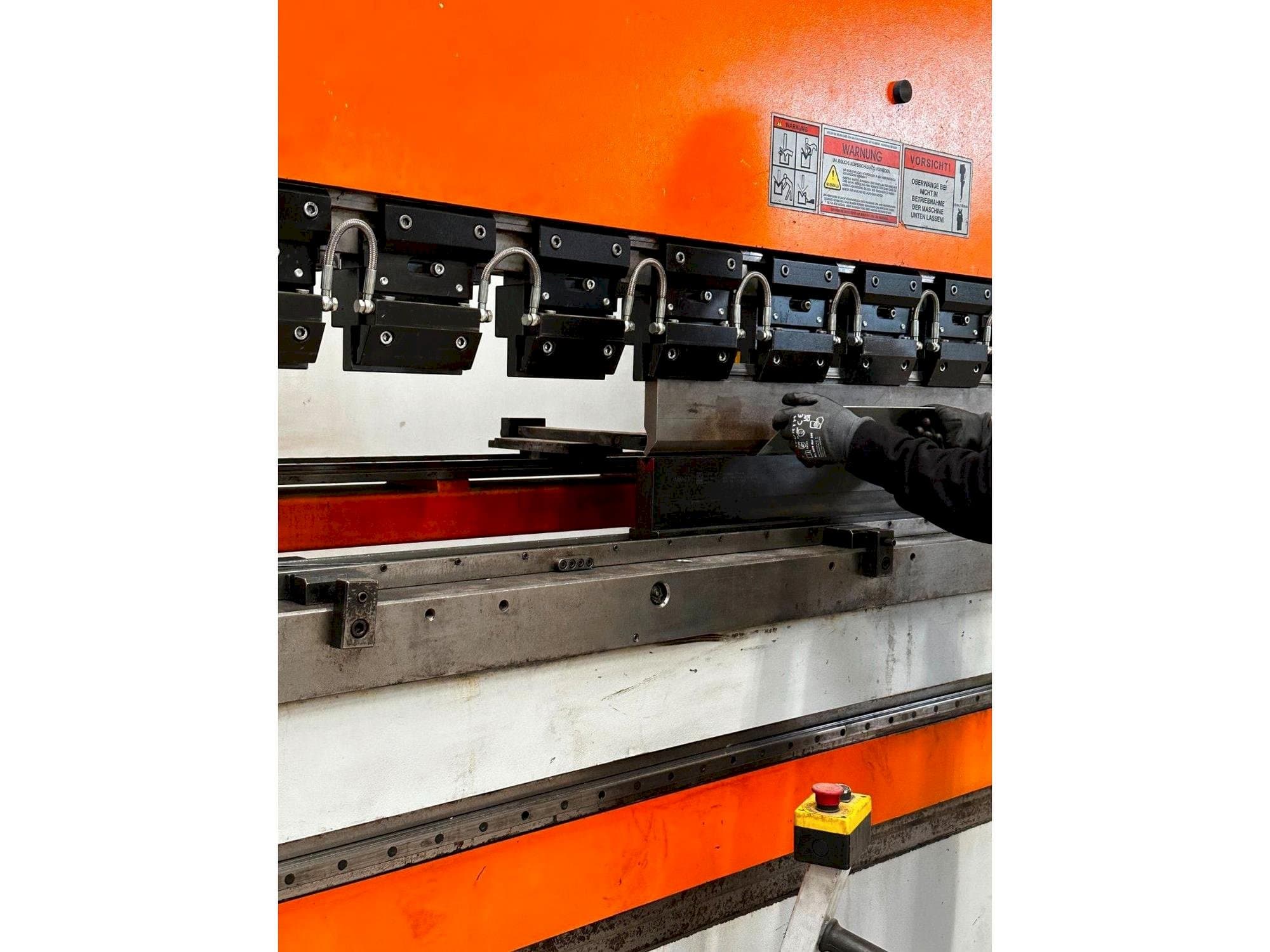 Masina ERMAKSAN SPEED-BEND PRO 51000 X 400 vasaku külje vaade