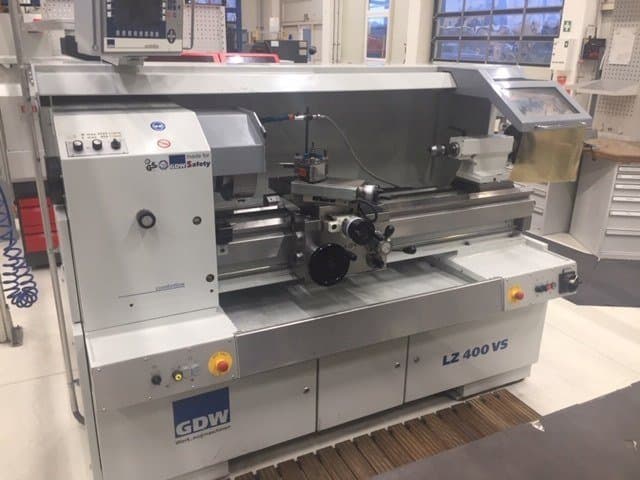 Masina GDW LZ400 VS eestvaade