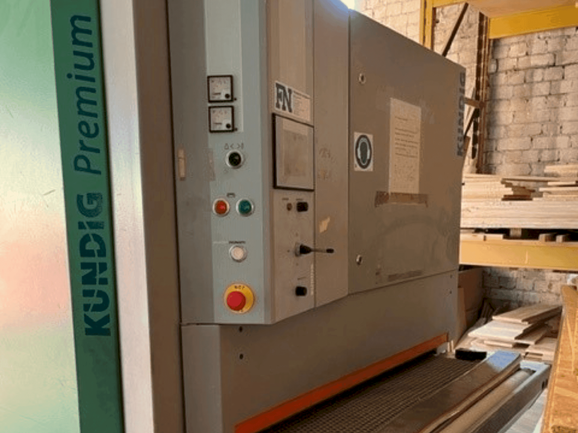 Masina Kundig Premium 2 1100-RE eestvaade