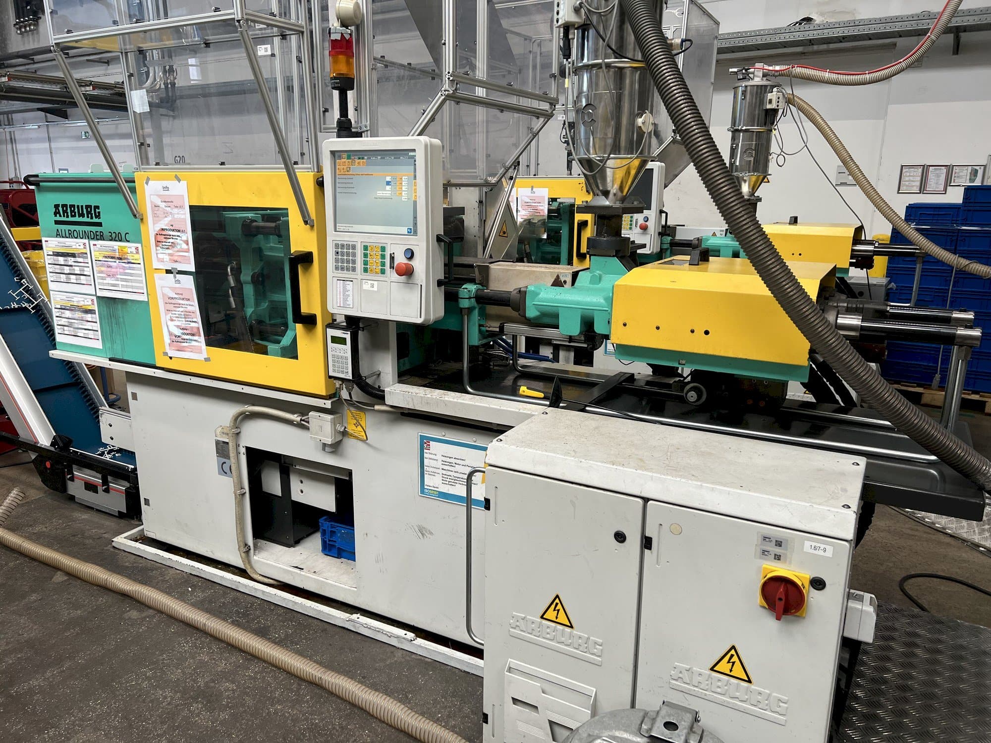 Masina Arburg Allrounder 320C 500 - 170 eestvaade