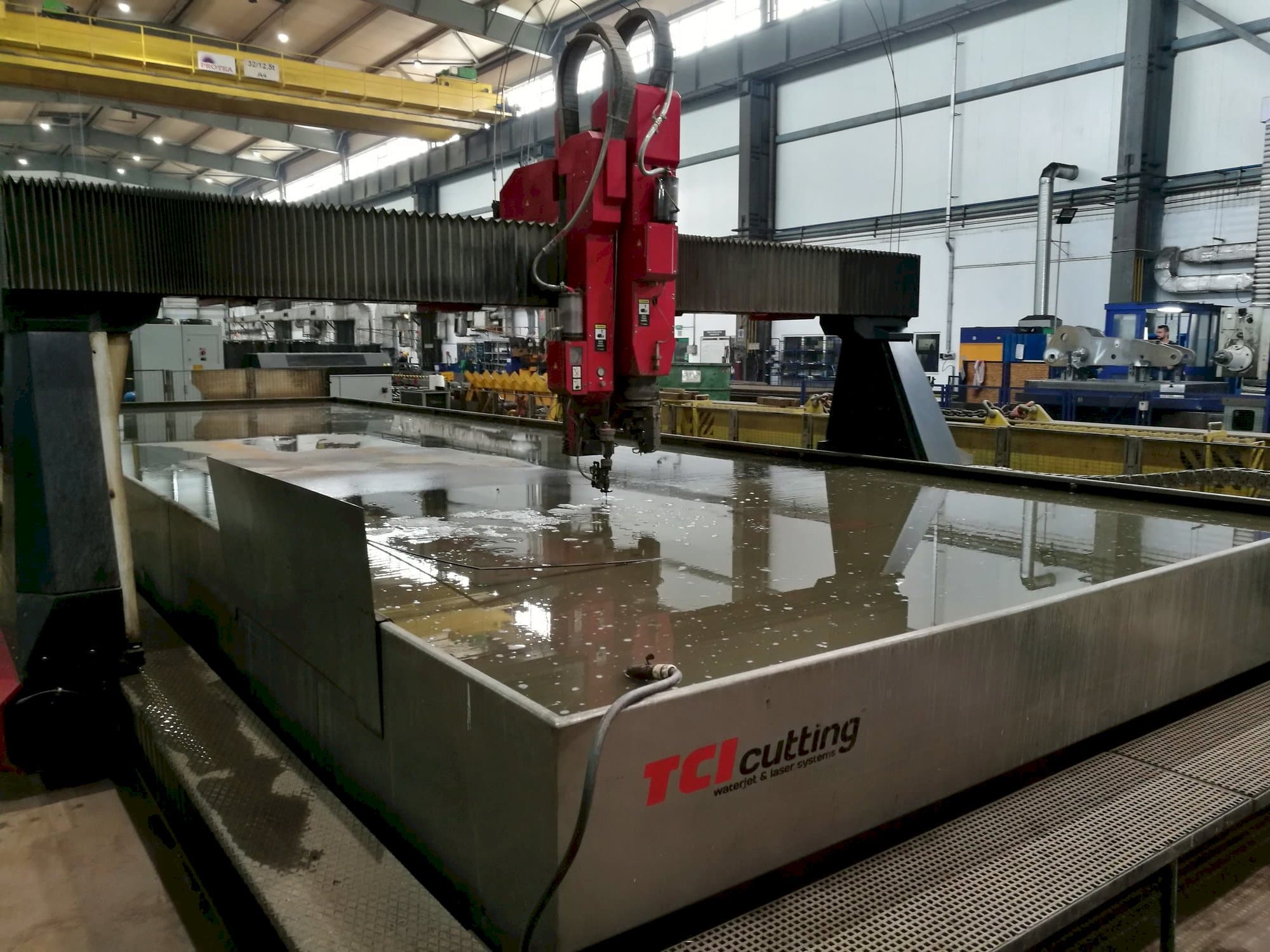 Masina TCI BP-H 30120-1   eestvaade