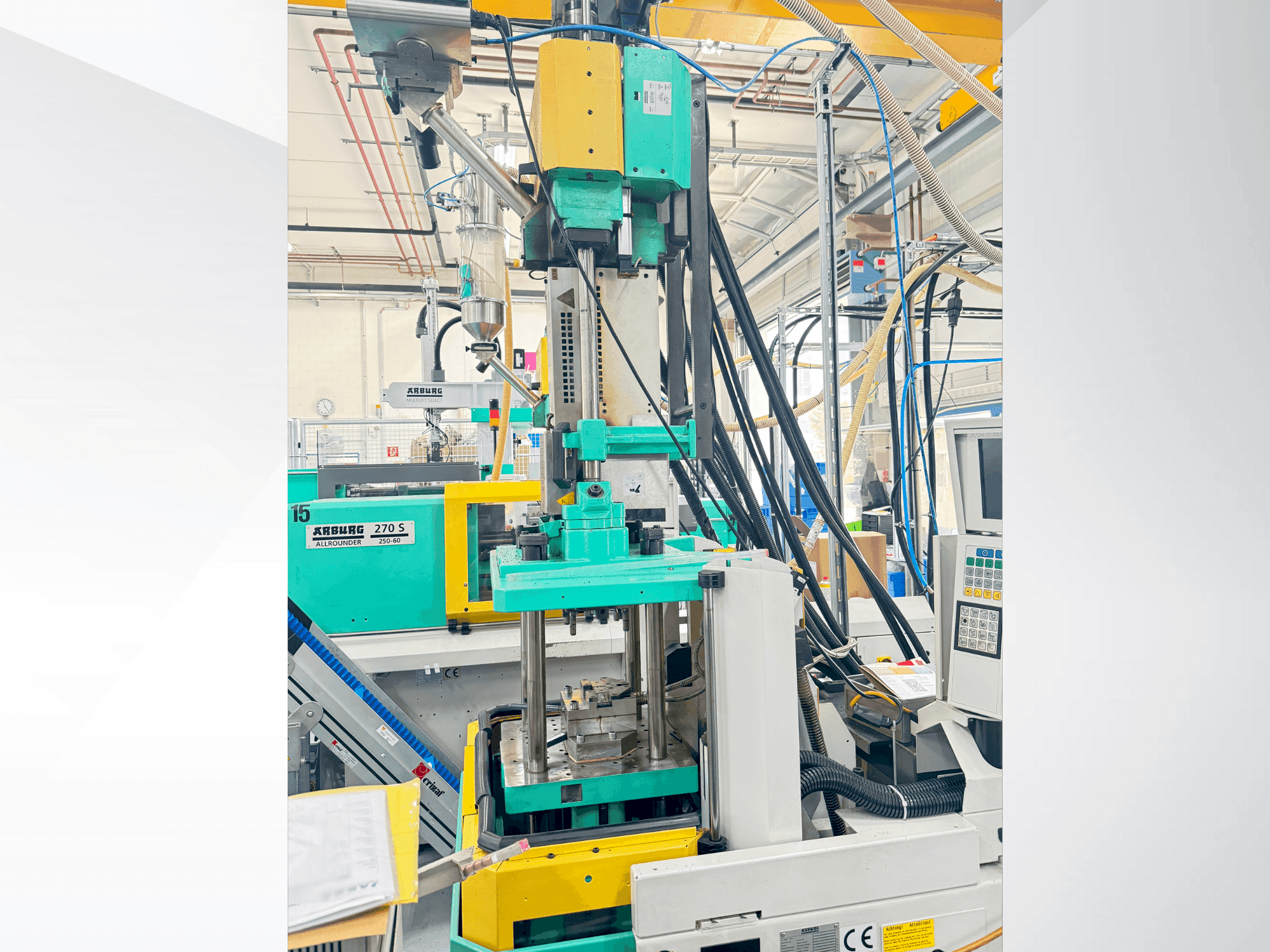 Masina Arburg 220 S 150-60U eestvaade