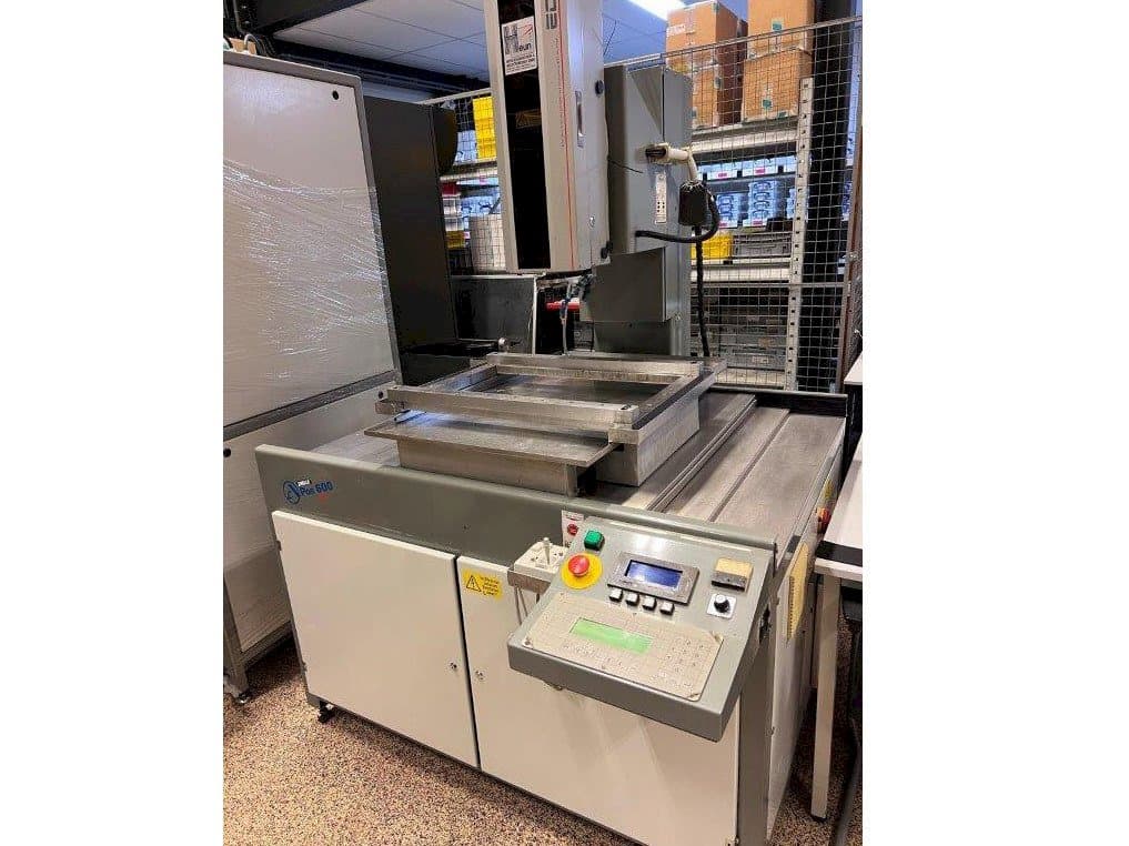 Masina Apos 600 eestvaade