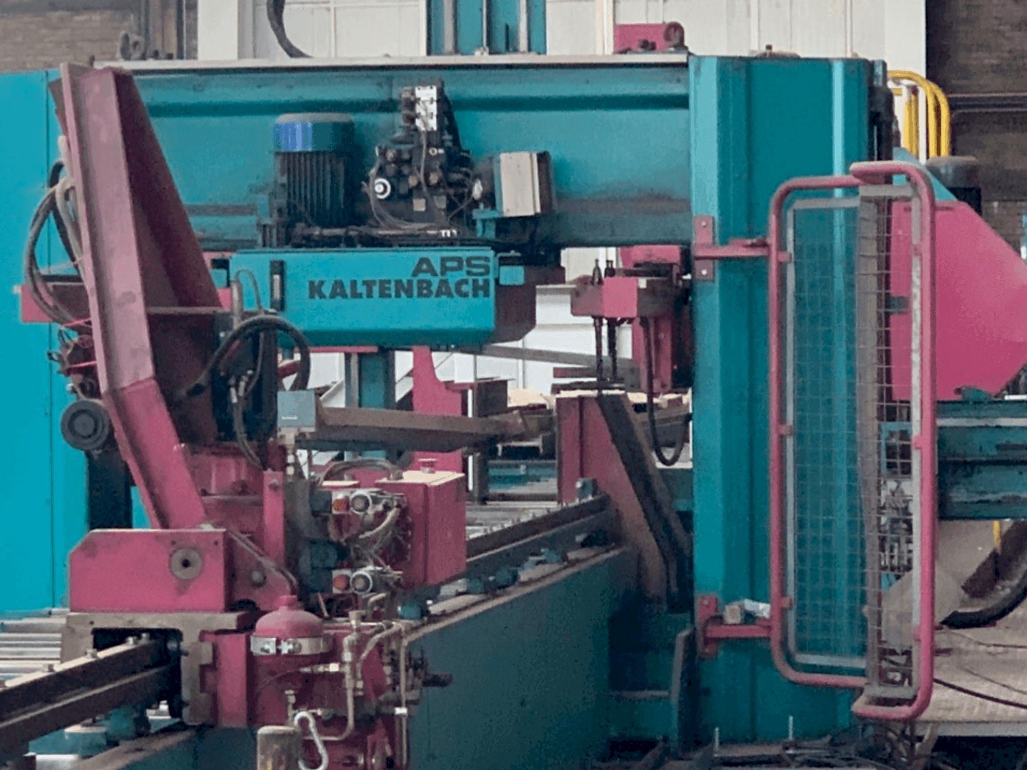 Masina KALTENBACH KBS 851 DGNC eestvaade