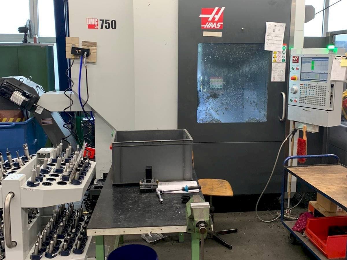 Masina HAAS UMC - 750 eestvaade