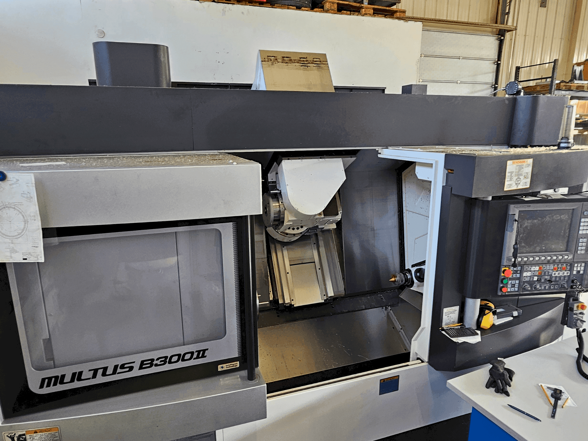 Masina Okuma Multus B300 II eestvaade