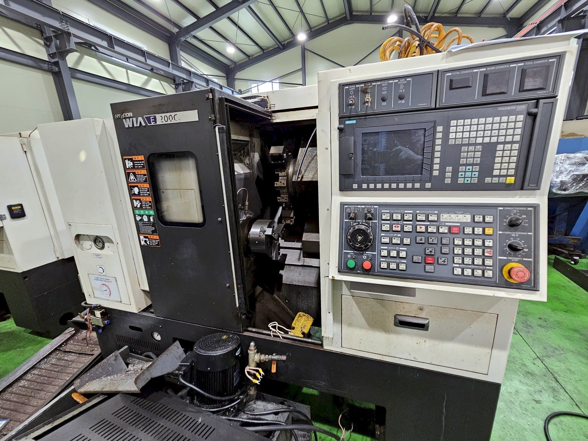 Masina Hyundai Wia E200C eestvaade