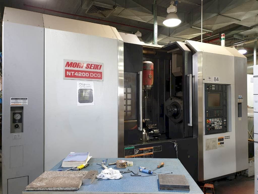 Masina MORI SEIKI NT4200 DCG eestvaade