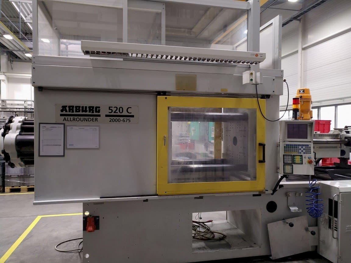 Masina Arburg 520 C 2000–675   eestvaade