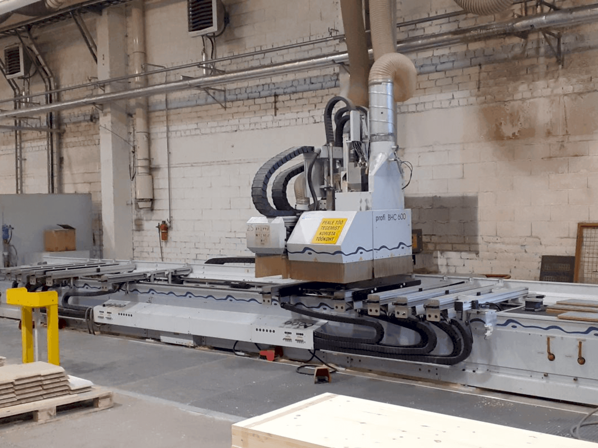 Masina Weeke Profi BHC 600 eestvaade