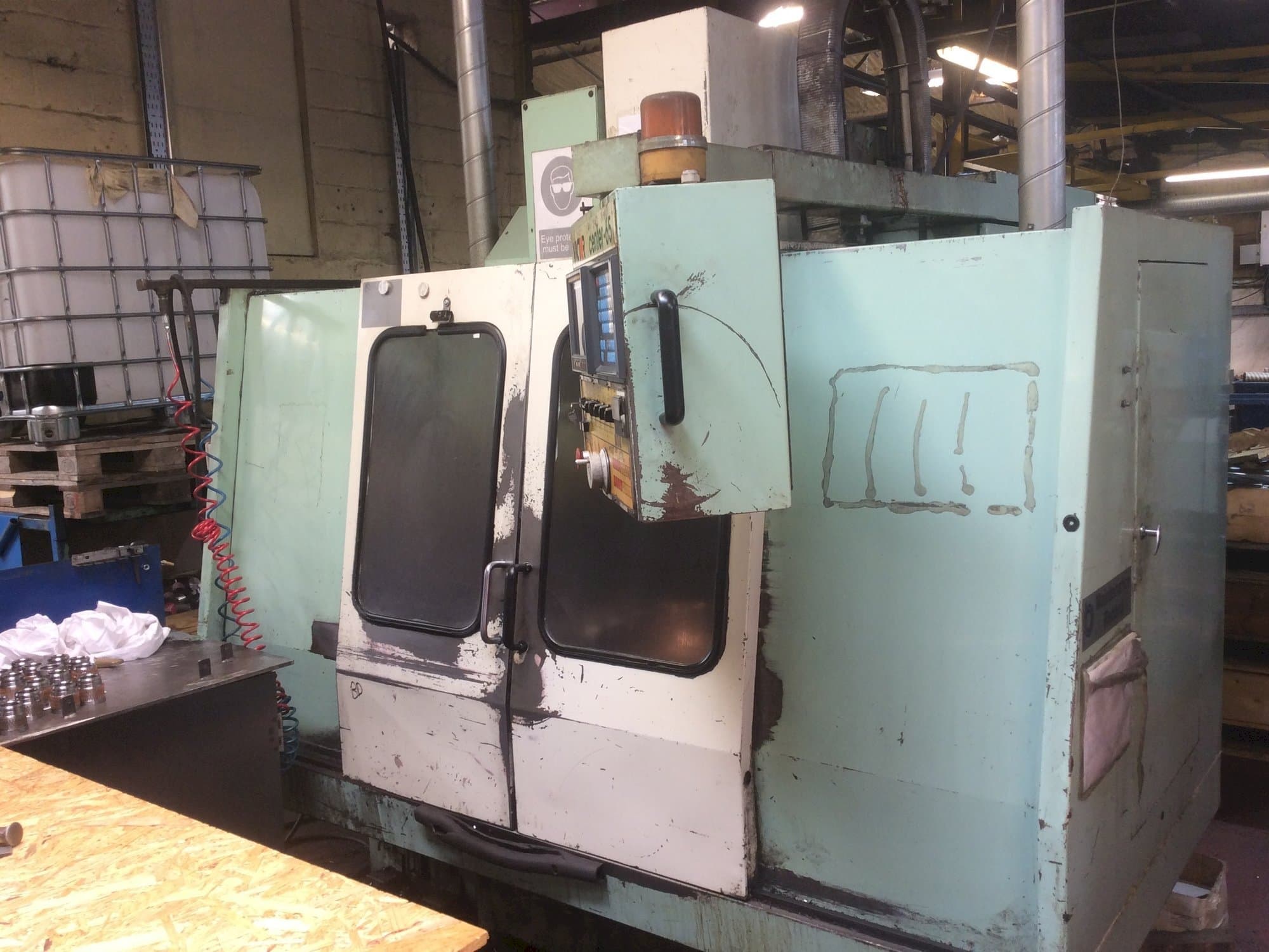 Masina Victor V Center-65 eestvaade