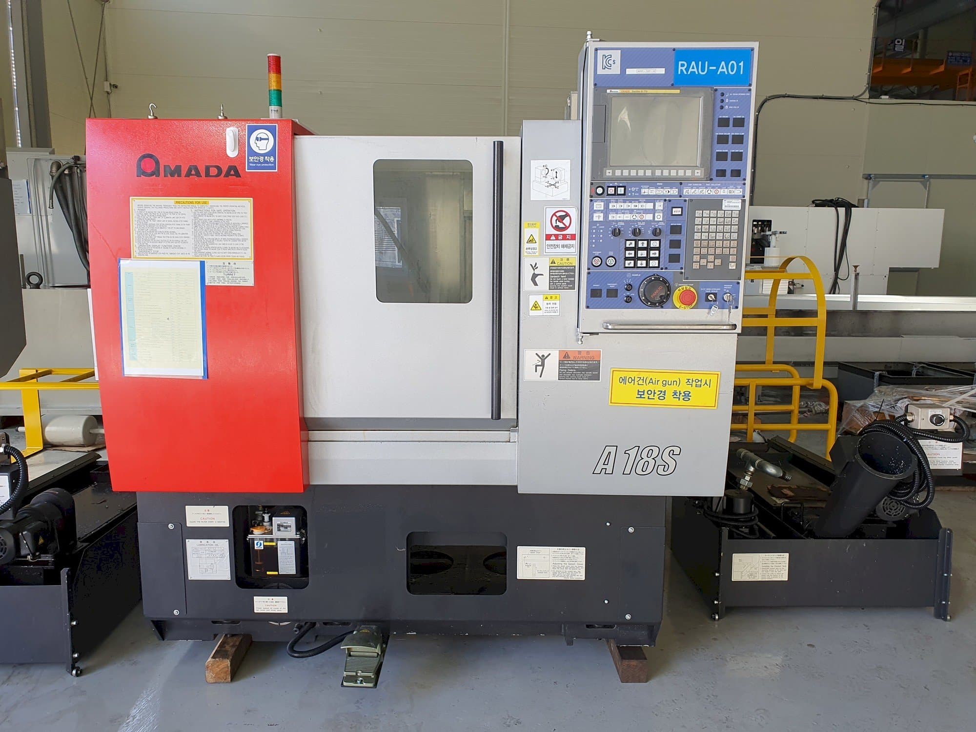 Masina AMADA A-18S eestvaade