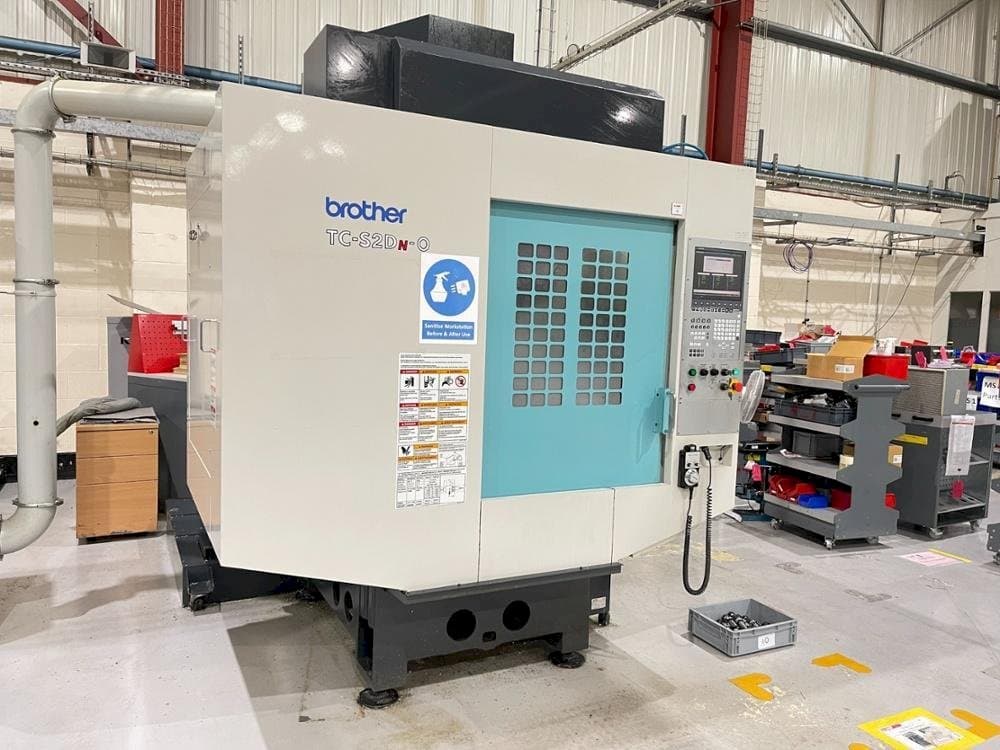 Masina Brother TC-S2DN-0 eestvaade