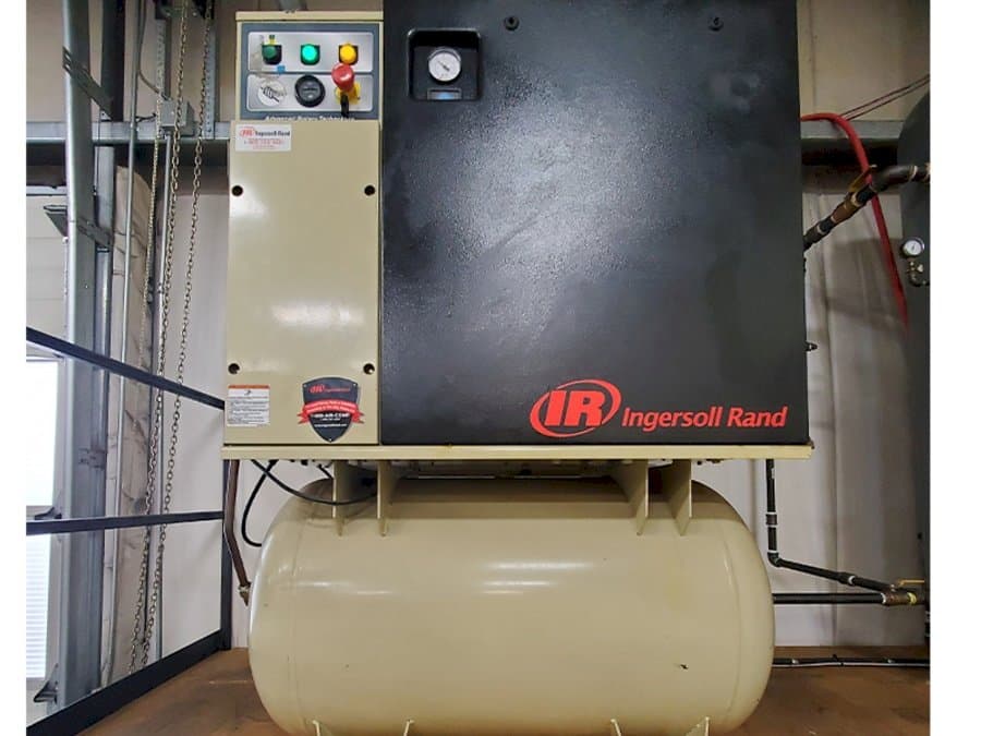 Masina Ingersoll Rand UP6-15cTAS-125 eestvaade