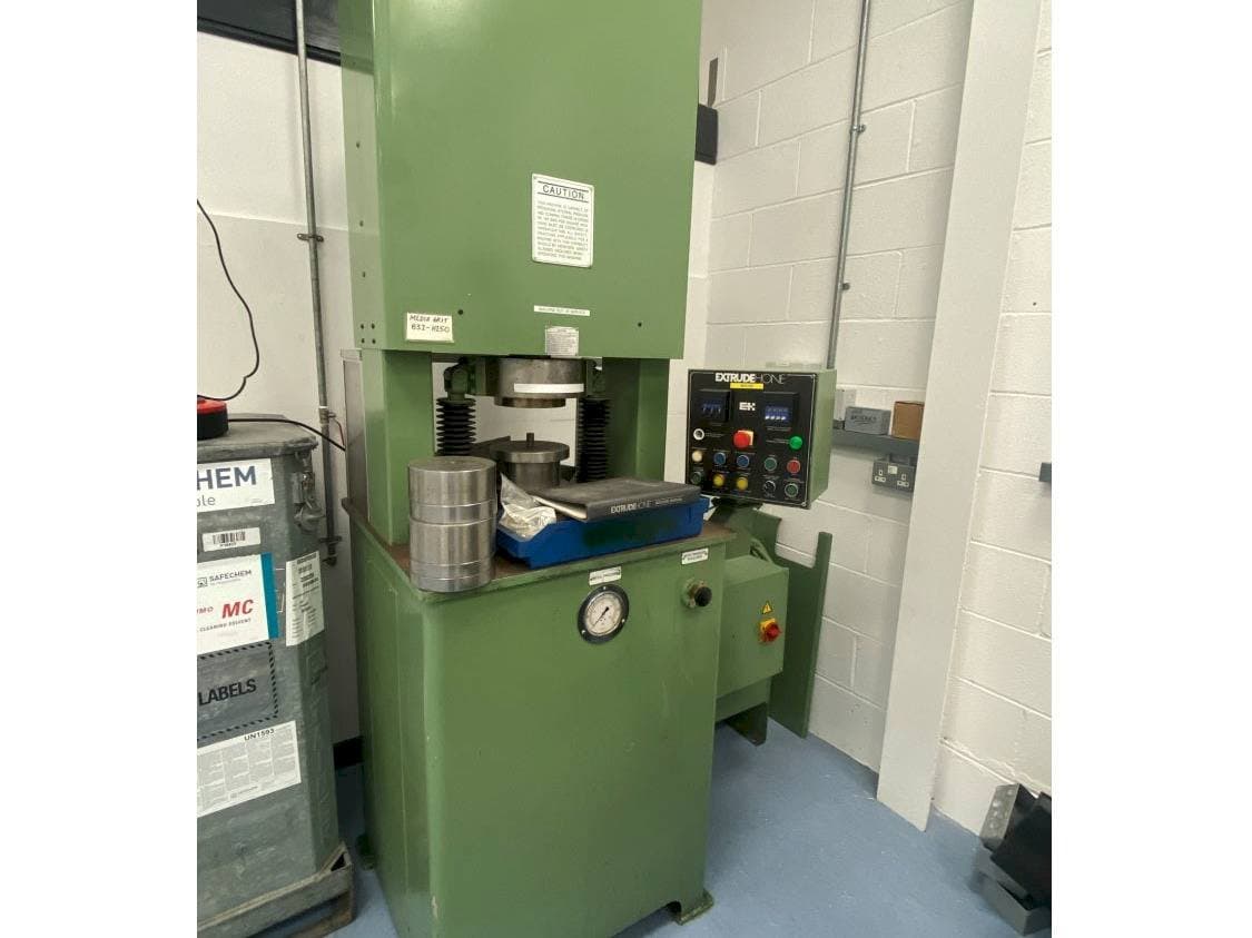 Masina Extrude Hone Vector Series eestvaade