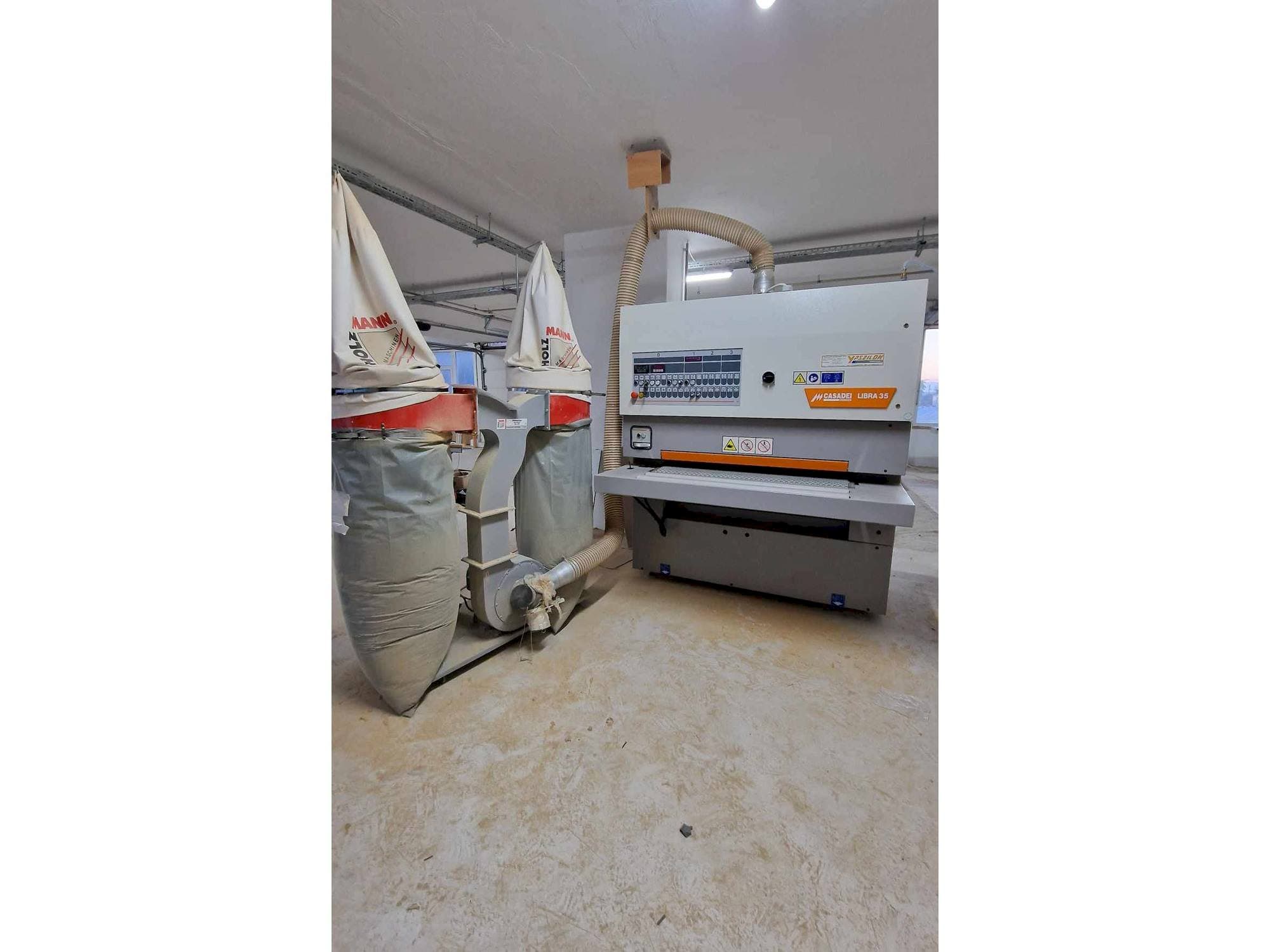 Masina CASADEI LIBRA 35 eestvaade