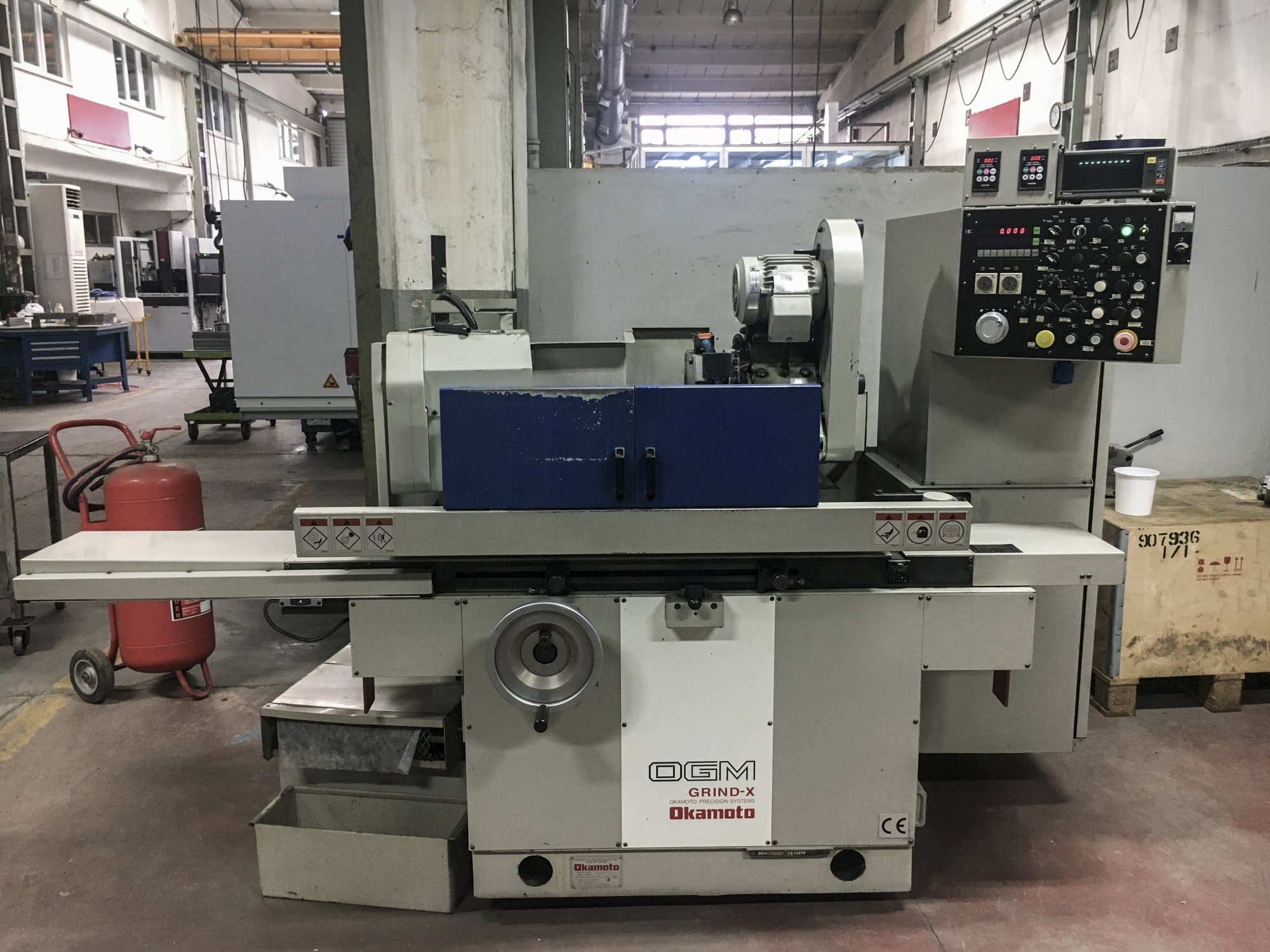 Masina OKAMOTO OGM-250UDX   eestvaade