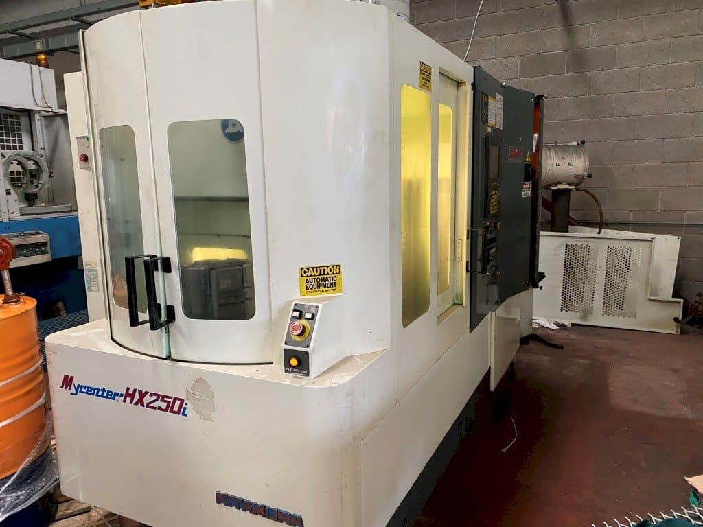 Masina Kitamura Mycenter HX250i eestvaade