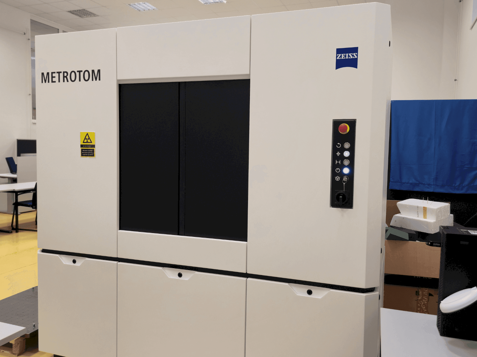 Masina ZEISS Metrotom 6Scout eestvaade